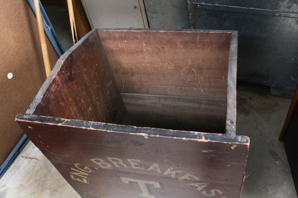 Oversize English Breakfast Tea Crate