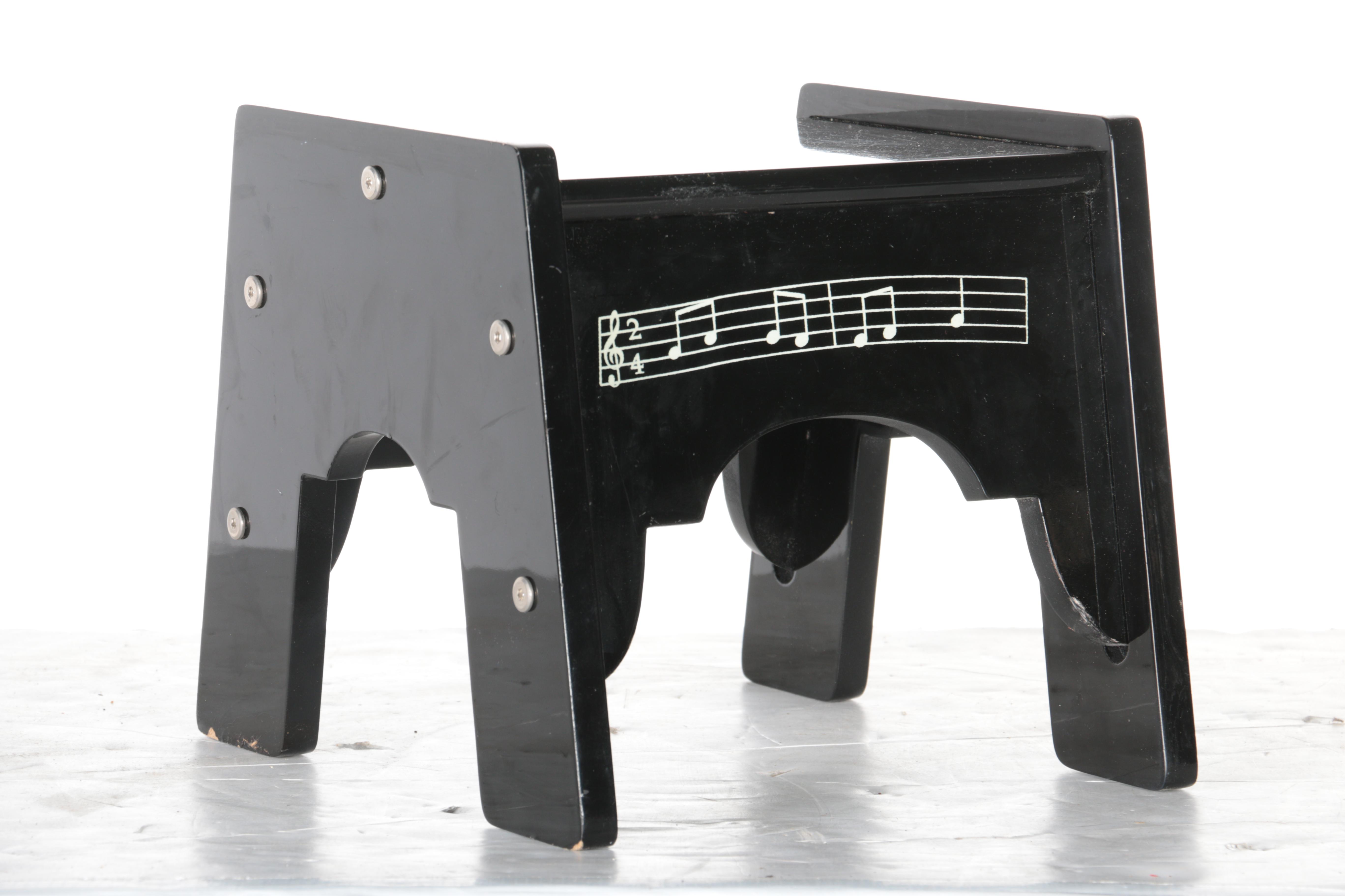 Melissa and Doug Tinker Play Introduction Piano