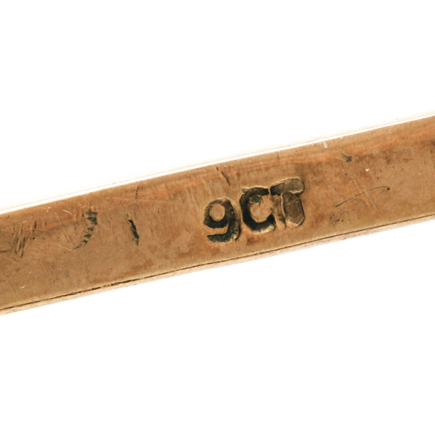 9K Yellow Gold Carved Shell Wolf Cameo Bar Pin