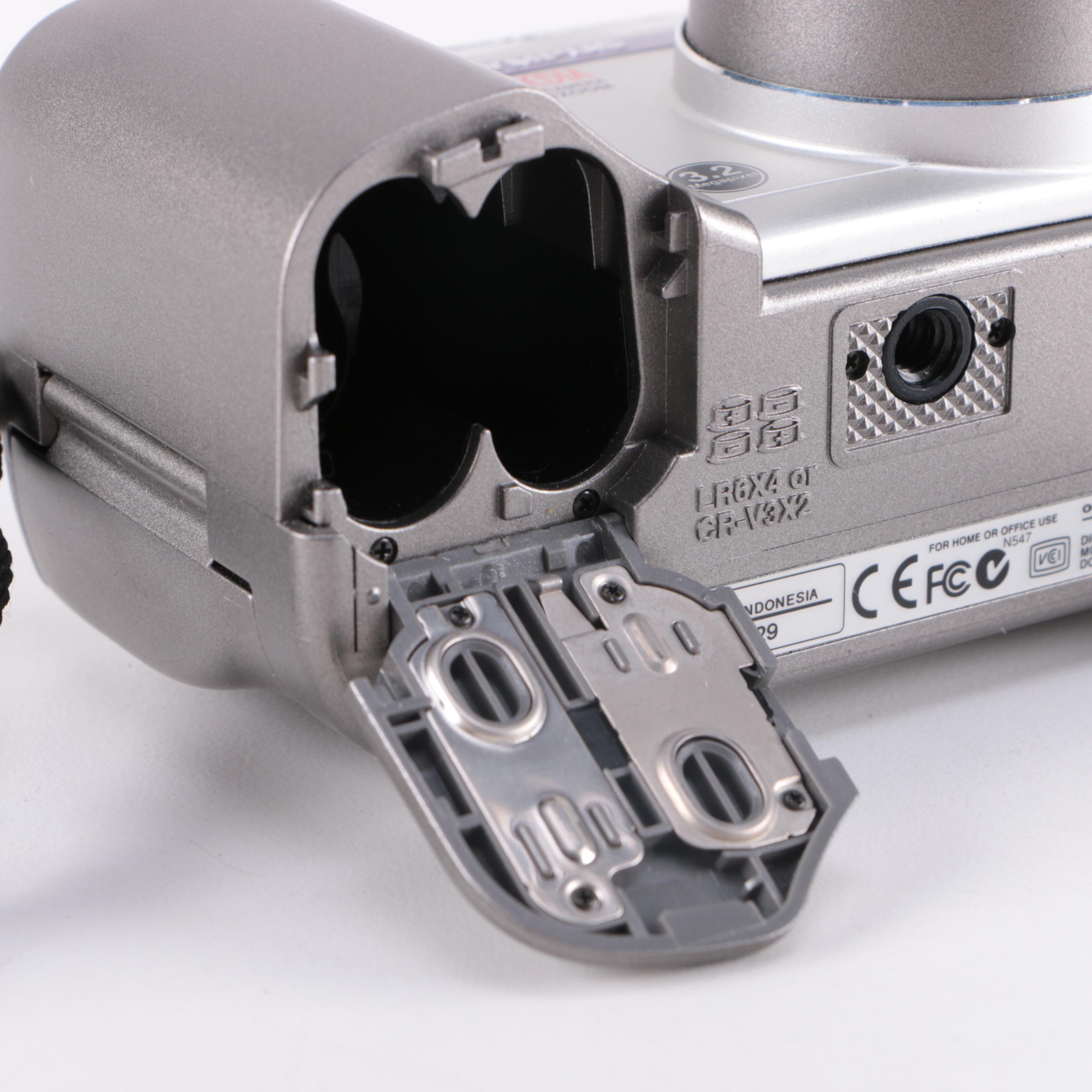 Olympus Camedia C-3020 Zoom Digital Camera