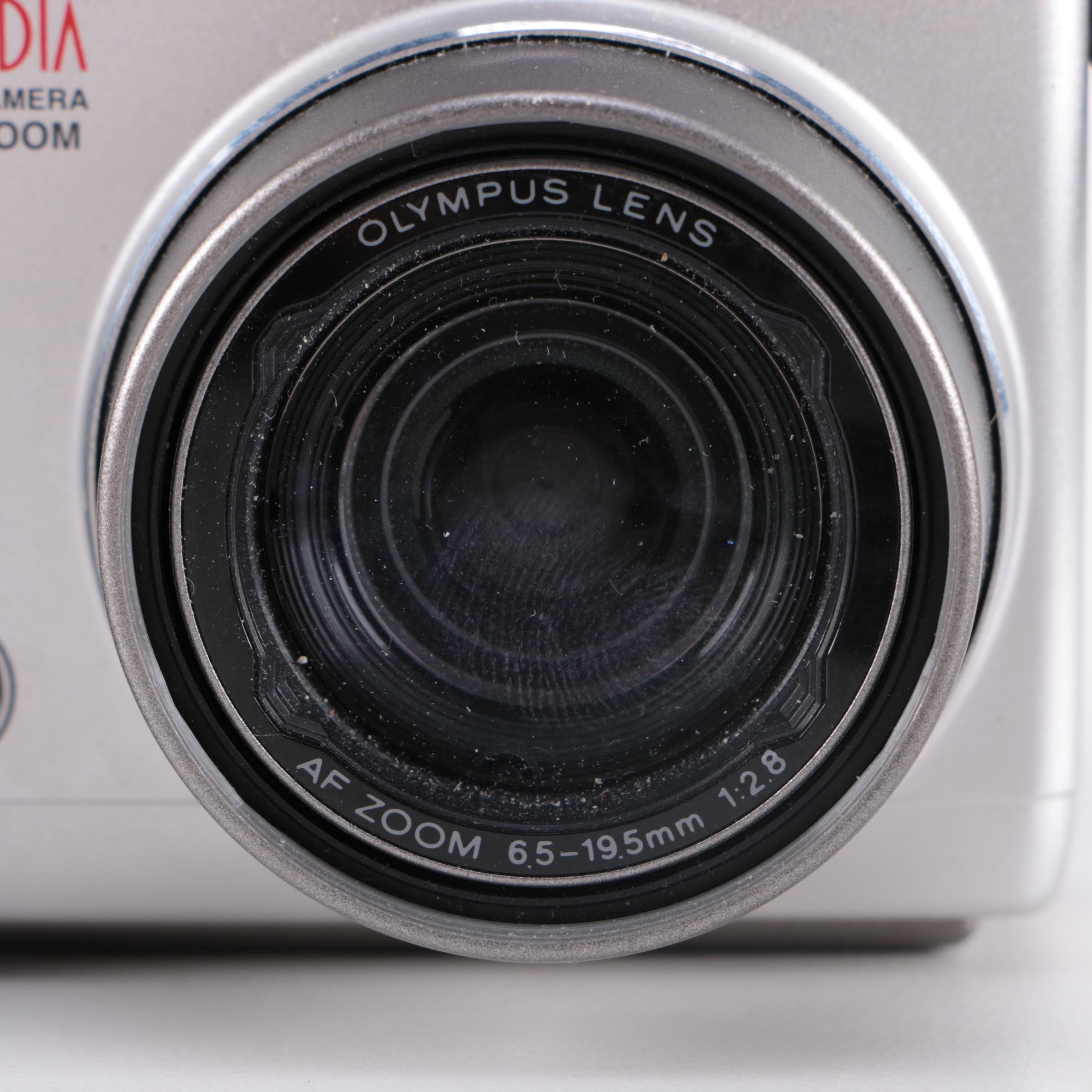 Olympus Camedia C-3020 Zoom Digital Camera