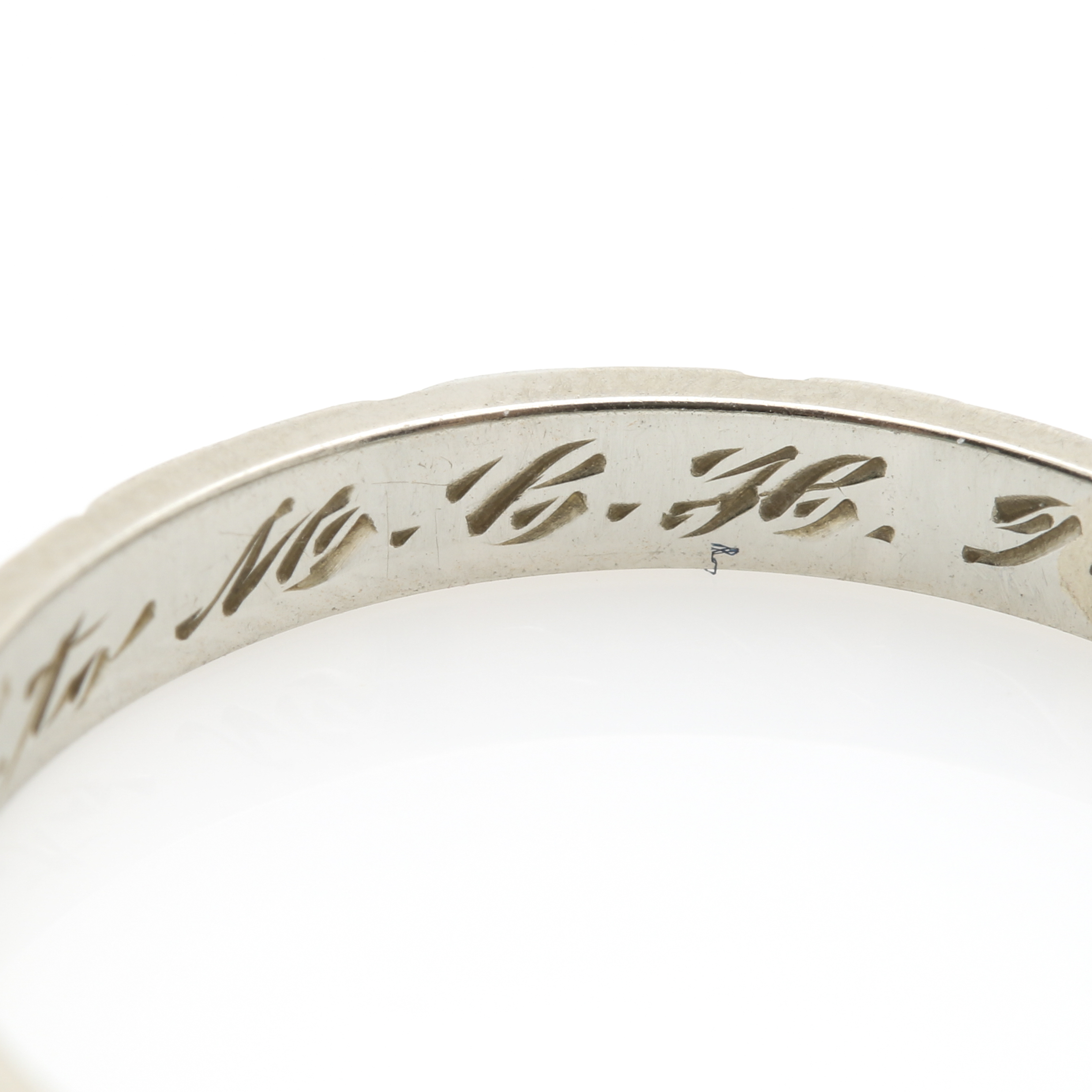 Vintage Circa 1925 18K White Gold Floral Engraved Band