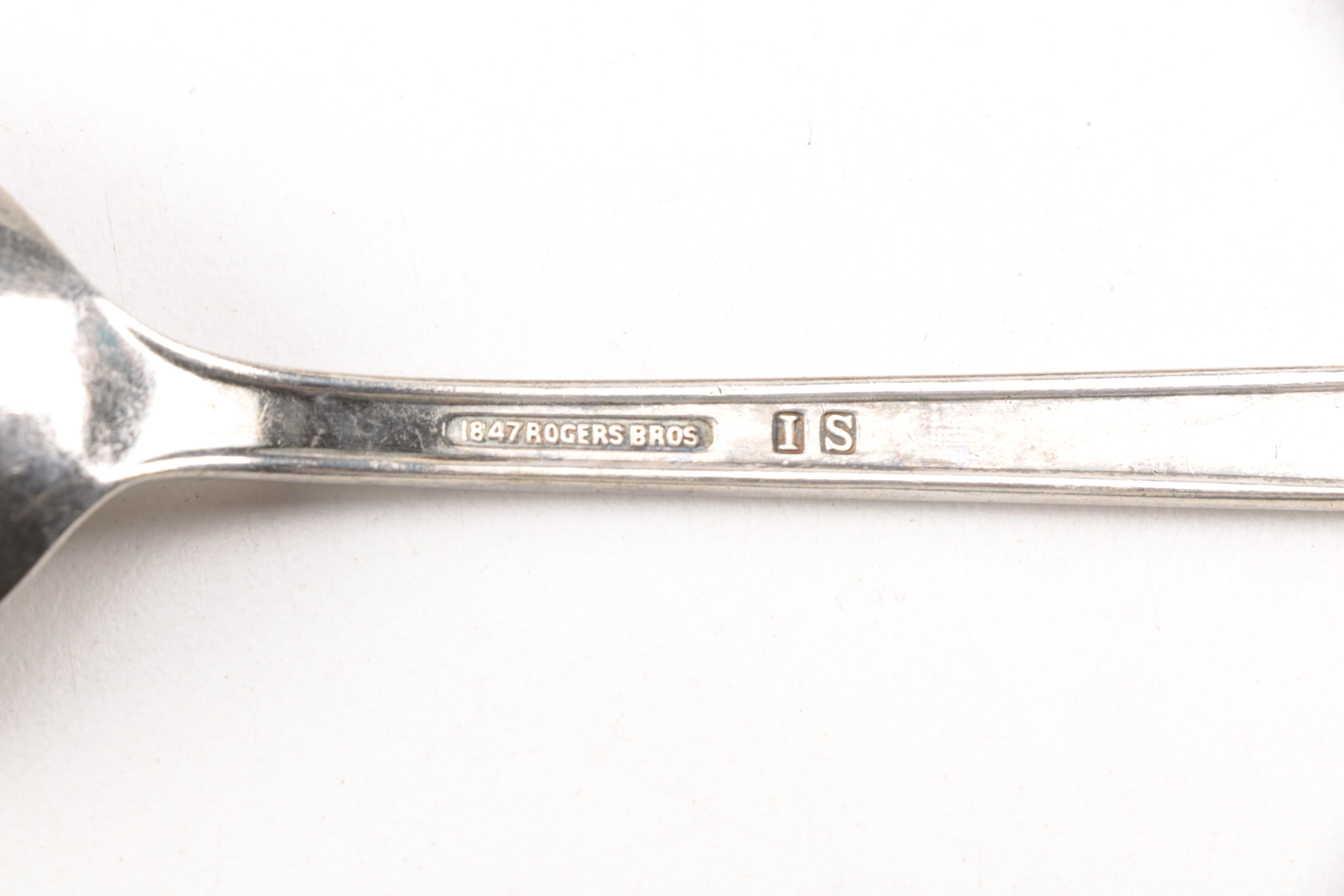 1847 Rogers Bros "First Love" Plated Silver Flatware Set