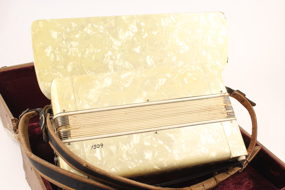 Vintage Italian Carelli Accordion