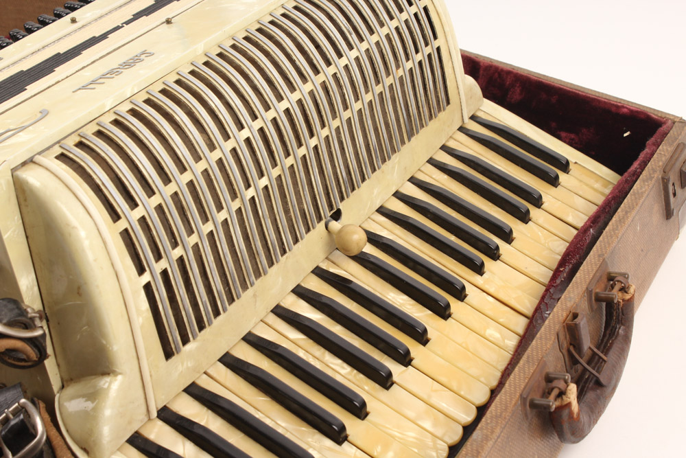 Vintage Italian Carelli Accordion