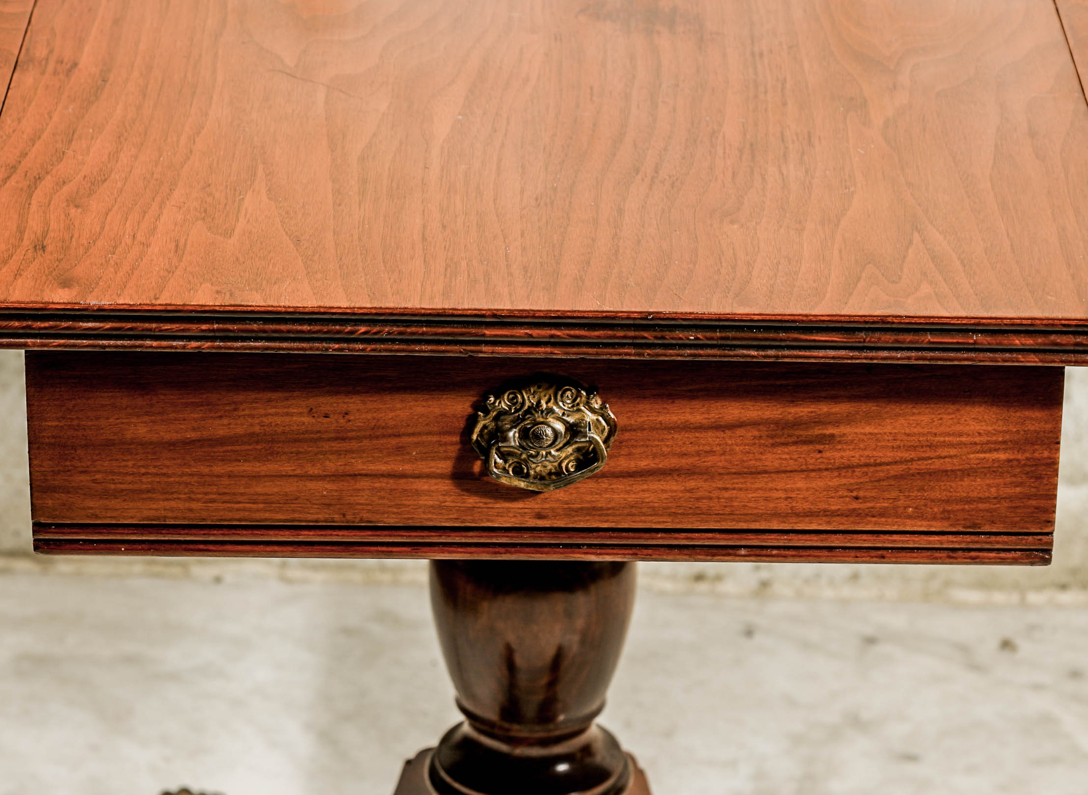 Drop-Leaf Duncan Phyfe Style Dining Table with Four Chairs