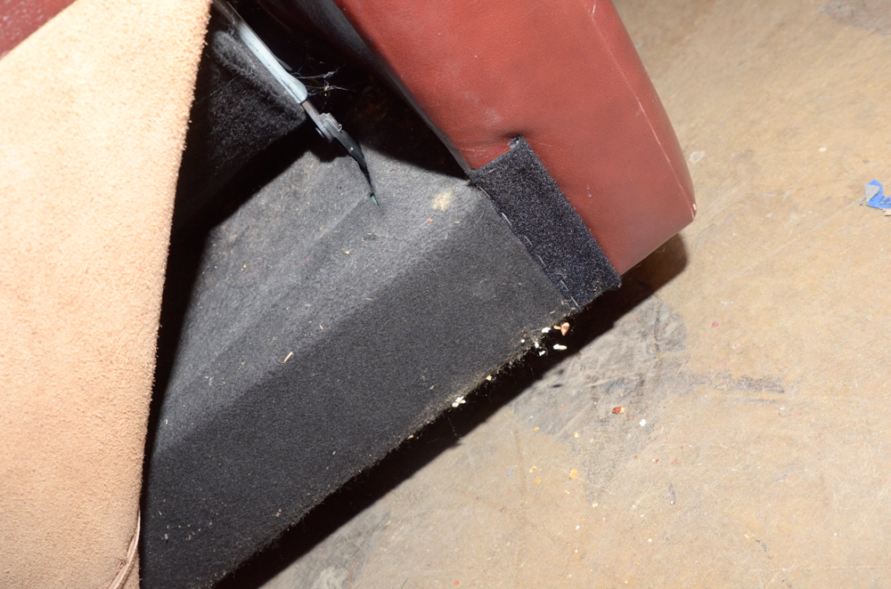 Divani Chateau D'ax Italian Leather Recliner