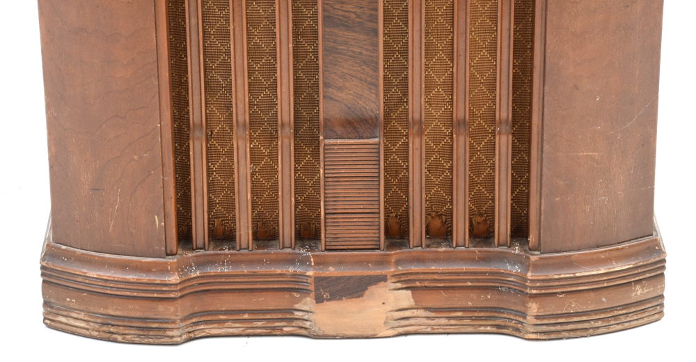 Zenith 12H670 Newport Tube Console Radio