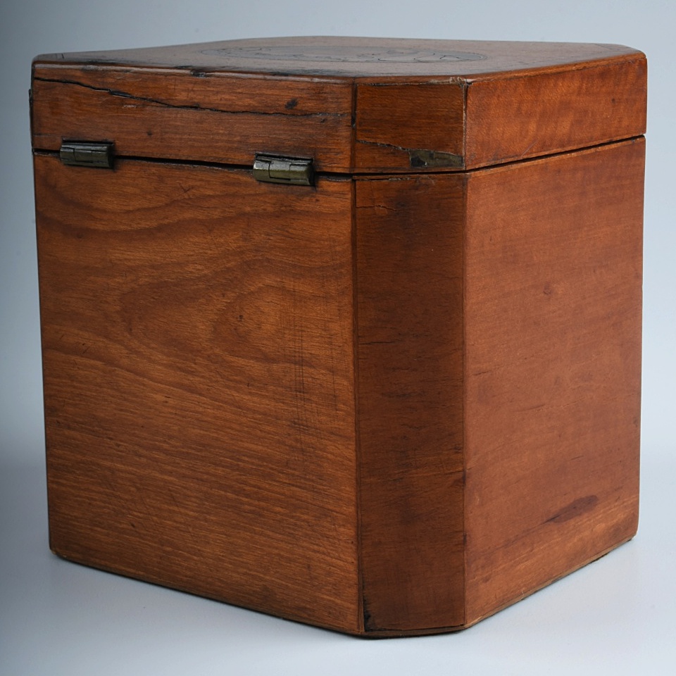 19th-Century English Tea Caddy with Shell Form Marquetry Inlay