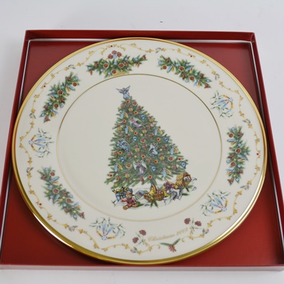 Lenox 2003 Canada Christmas Trees Around The World Collector Plates