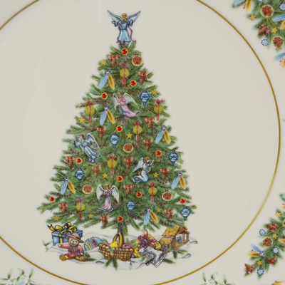 Lenox 2003 Canada Christmas Trees Around The World Collector Plates