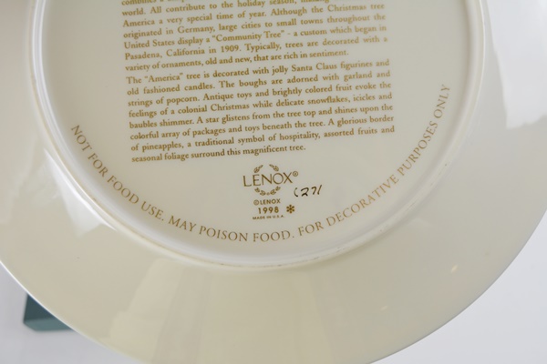 Lenox 1998 America Christmas Trees Around The World Collector Plate