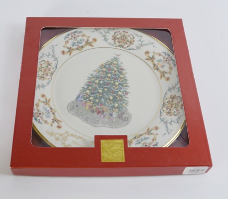 Lenox 2001 Ireland Christmas Trees Around The World Collector Plate