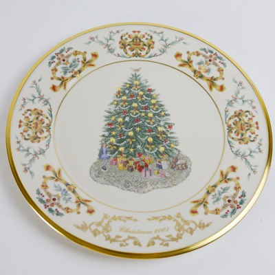 Lenox 2001 Ireland Christmas Trees Around The World Collector Plate