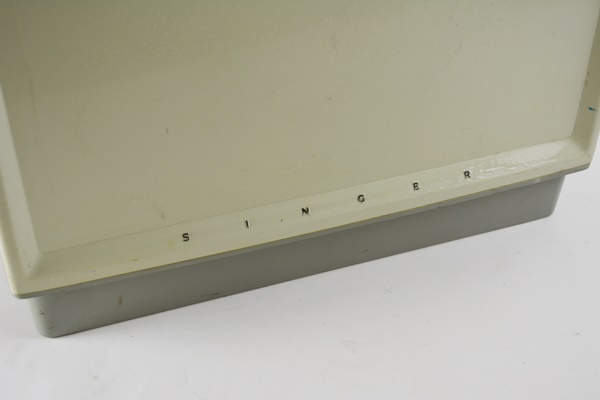 Vintage Singer "Stylist Model 478" Sewing Machine