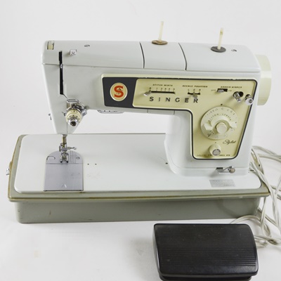 Vintage Singer "Stylist Model 478" Sewing Machine
