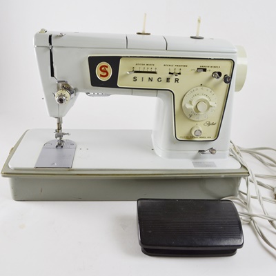 Vintage Singer "Stylist Model 478" Sewing Machine