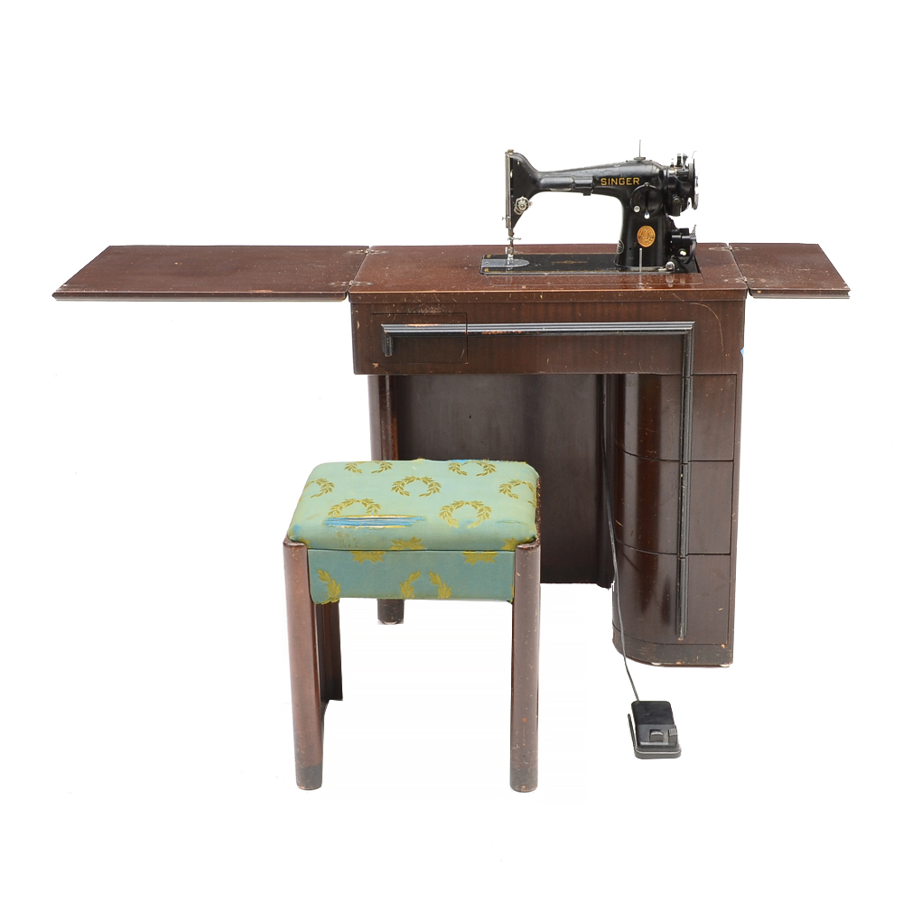 Vintage Singer Electric Sewing Machine i Cabinet with Stool