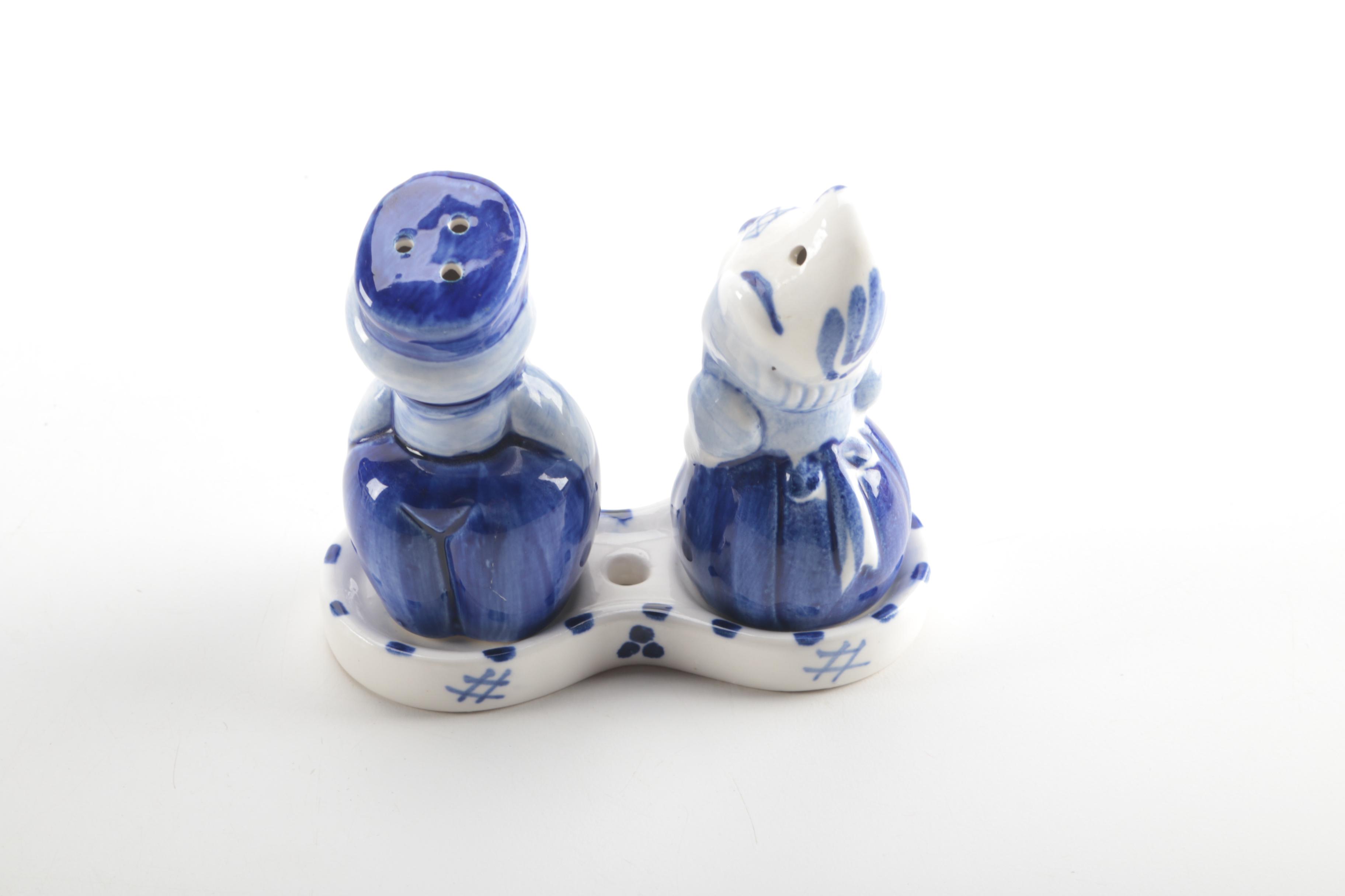 Delft Style Figurines