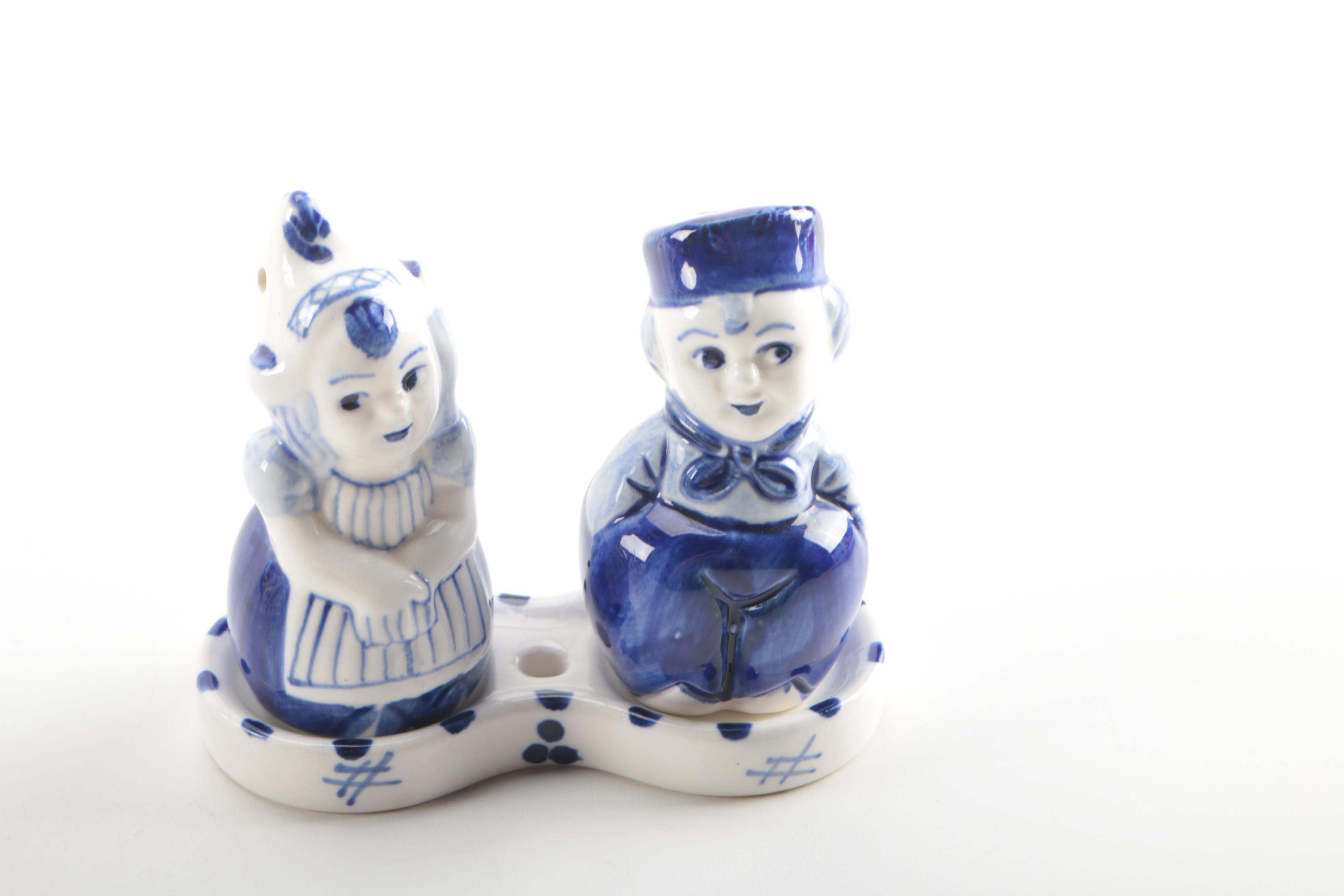 Delft Style Figurines