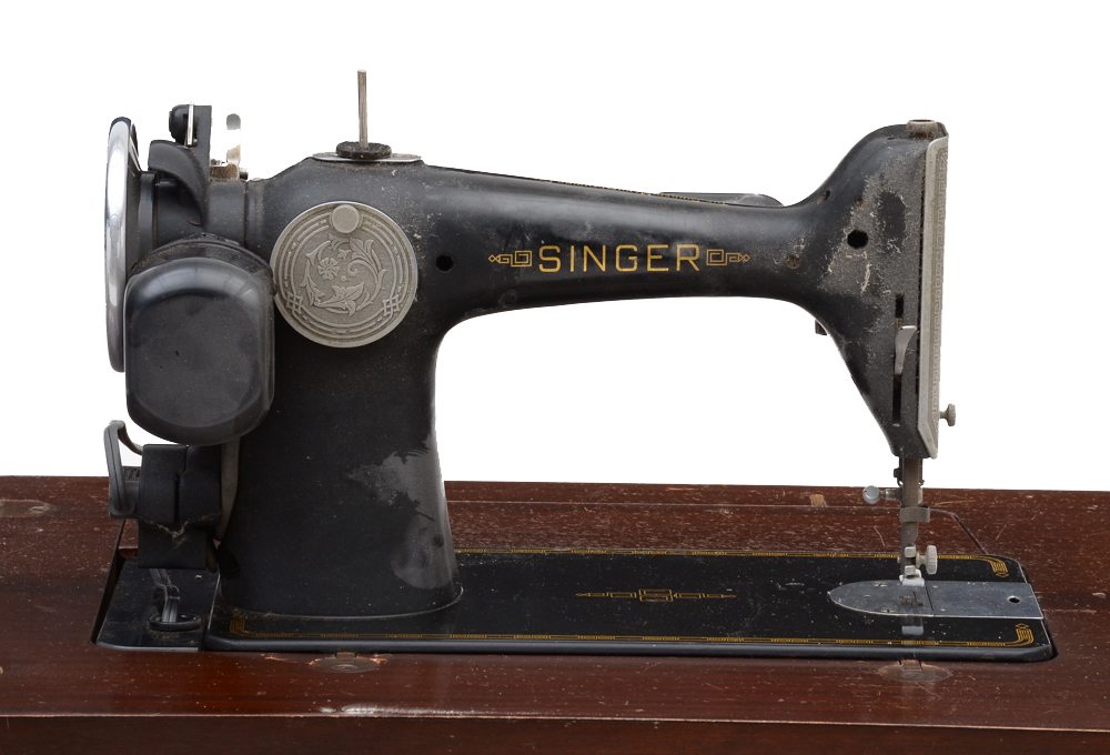Vintage Singer Electric Sewing Machine i Cabinet with Stool