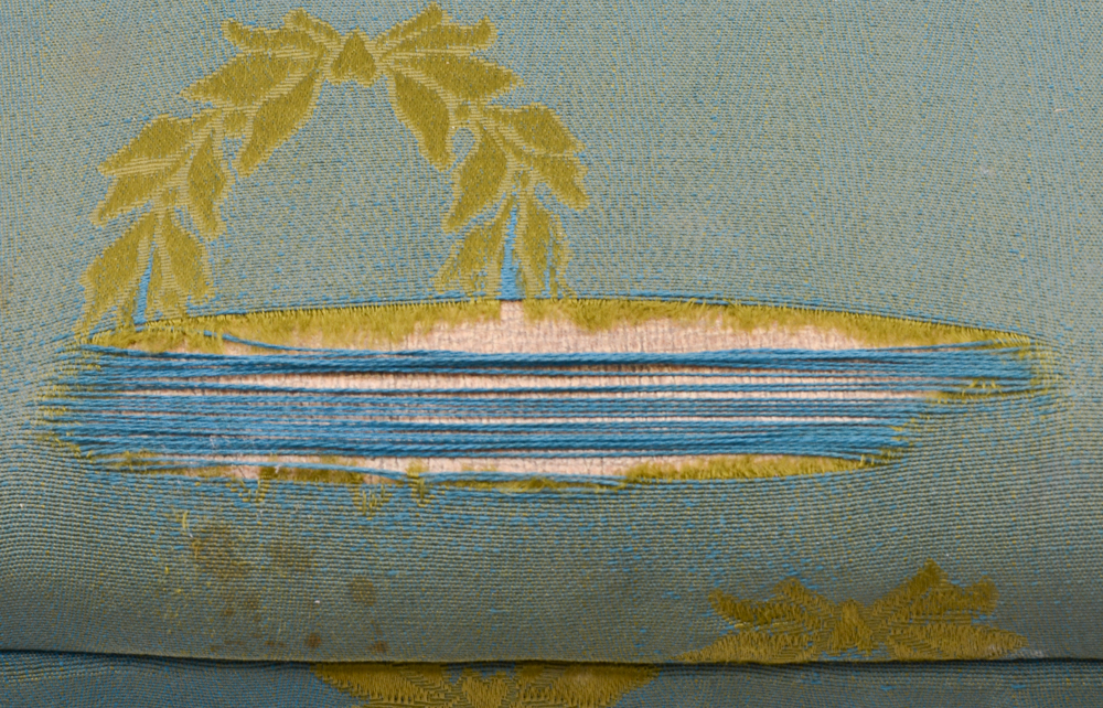 Vintage Singer Electric Sewing Machine i Cabinet with Stool