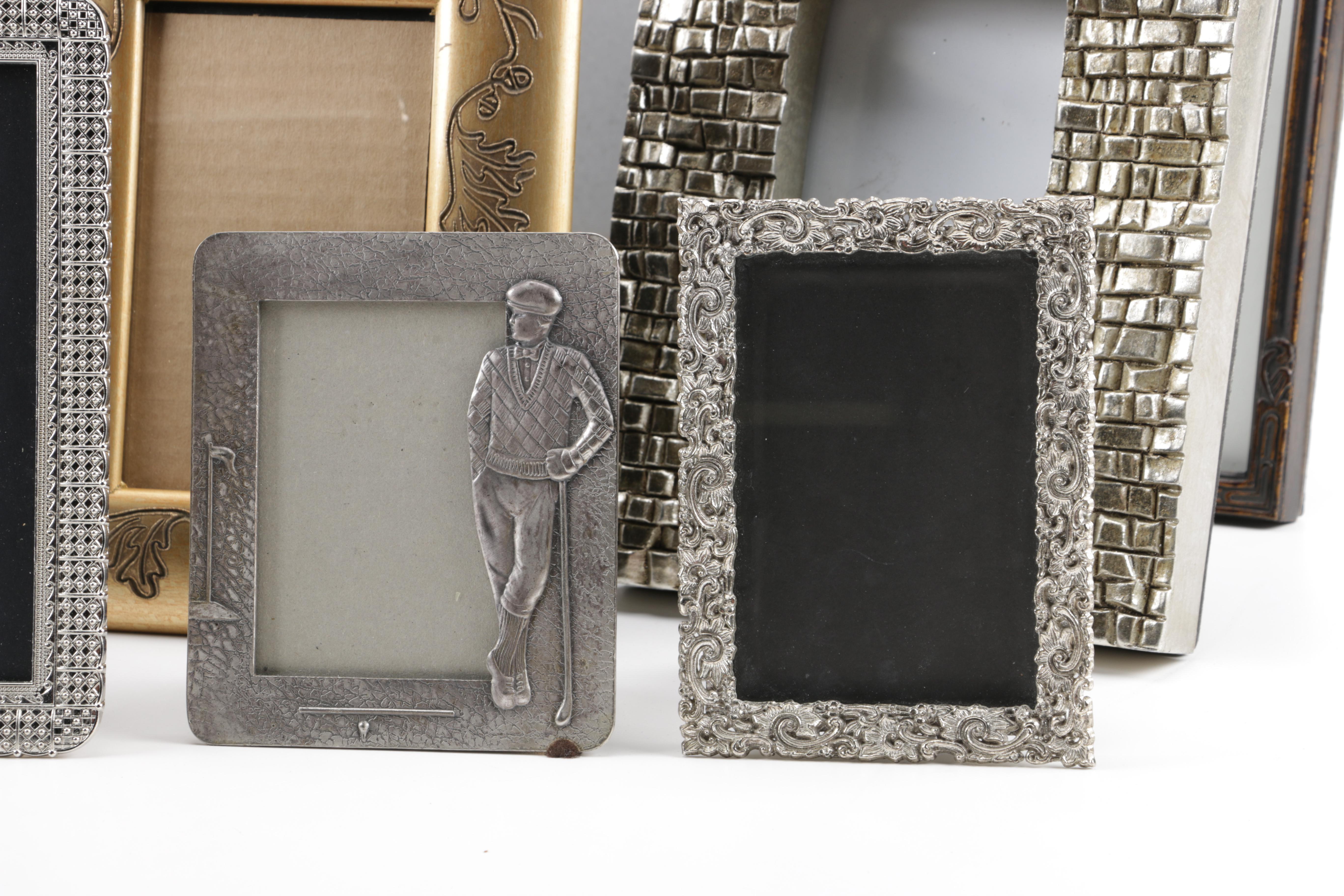 A Collection of Eighteen Decorative Photo Frames