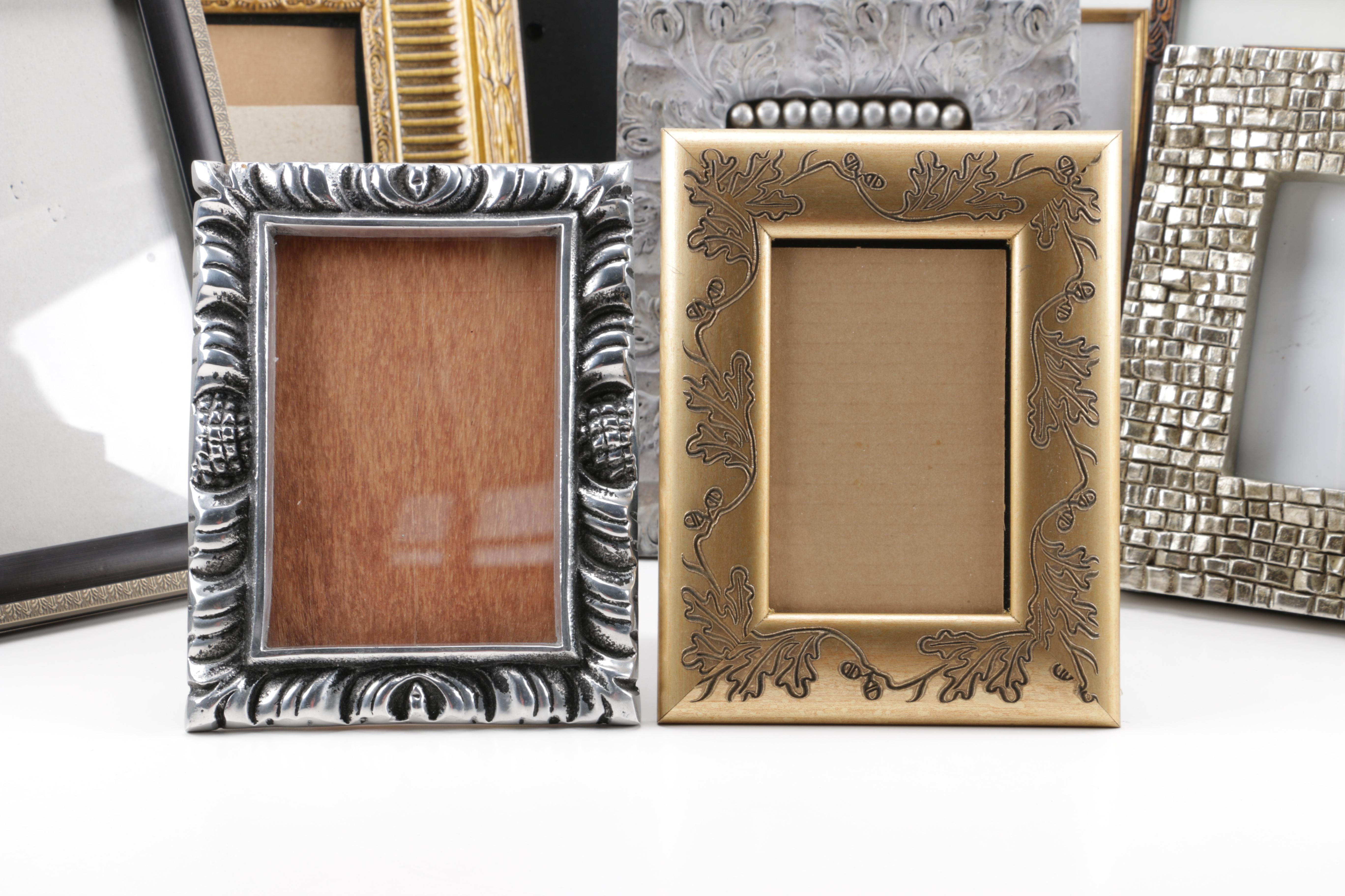A Collection of Eighteen Decorative Photo Frames