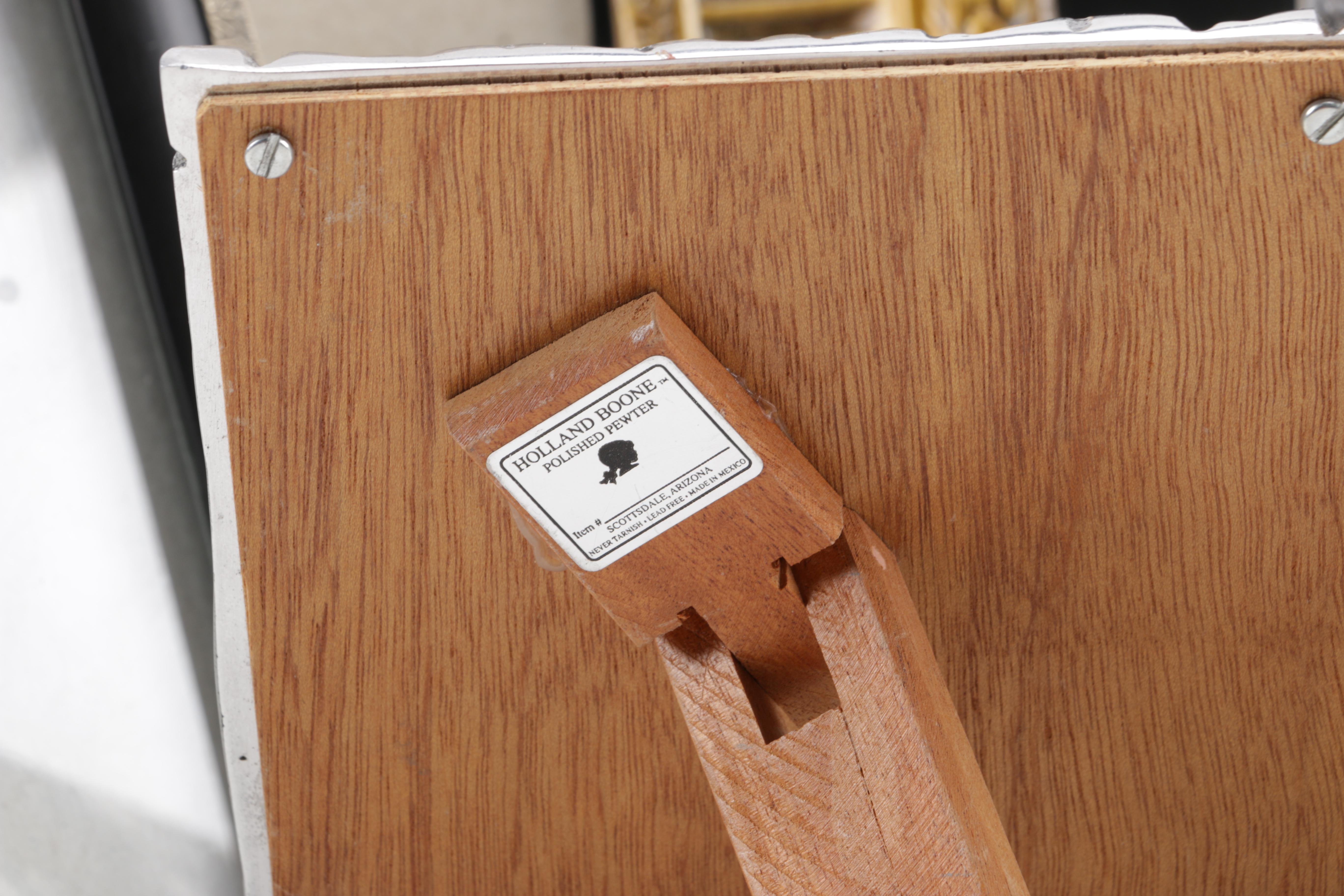 A Collection of Eighteen Decorative Photo Frames