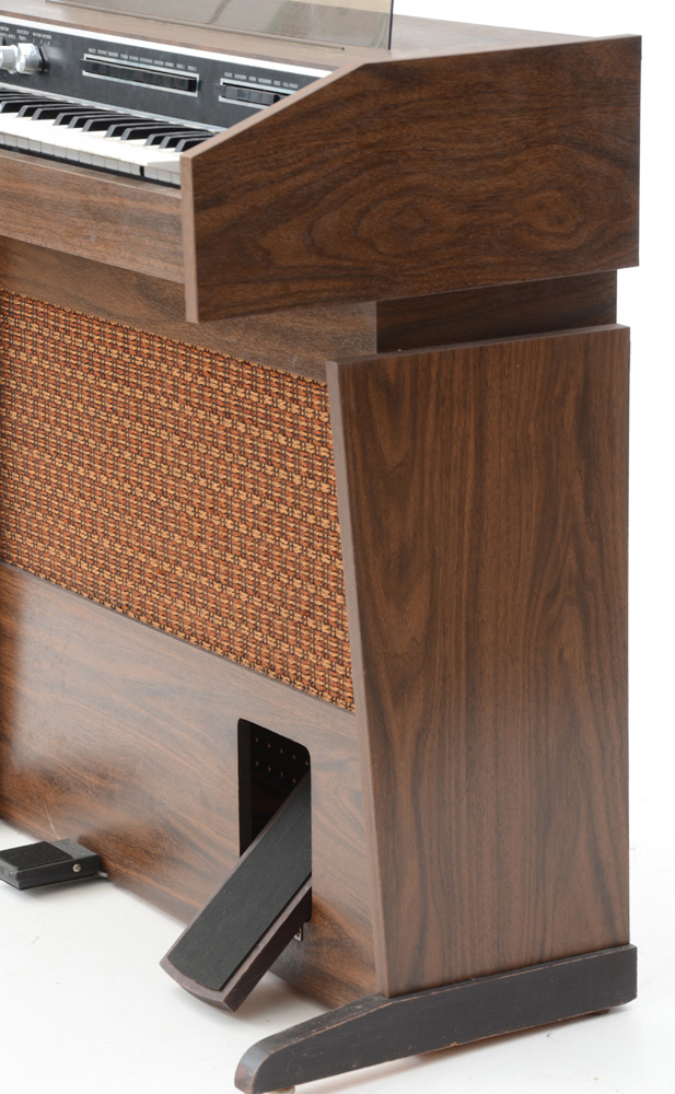 Melo-Sonic 465 Electric Organ