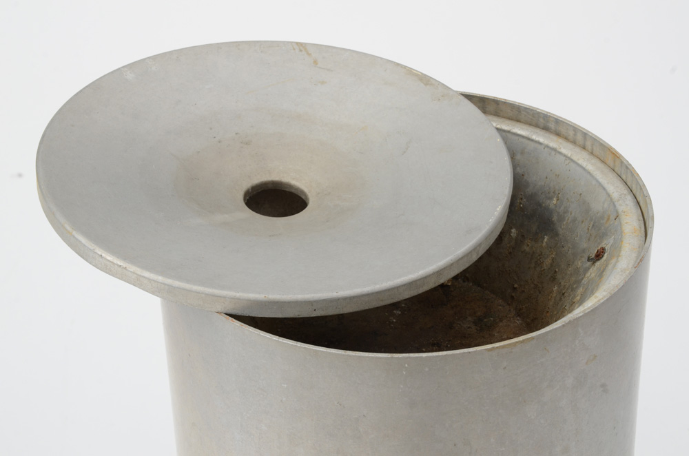 Metal Trash Can with Ashtray