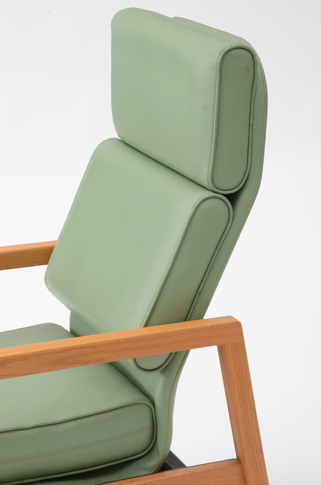 Oak and Vinyl High Back Office Chair