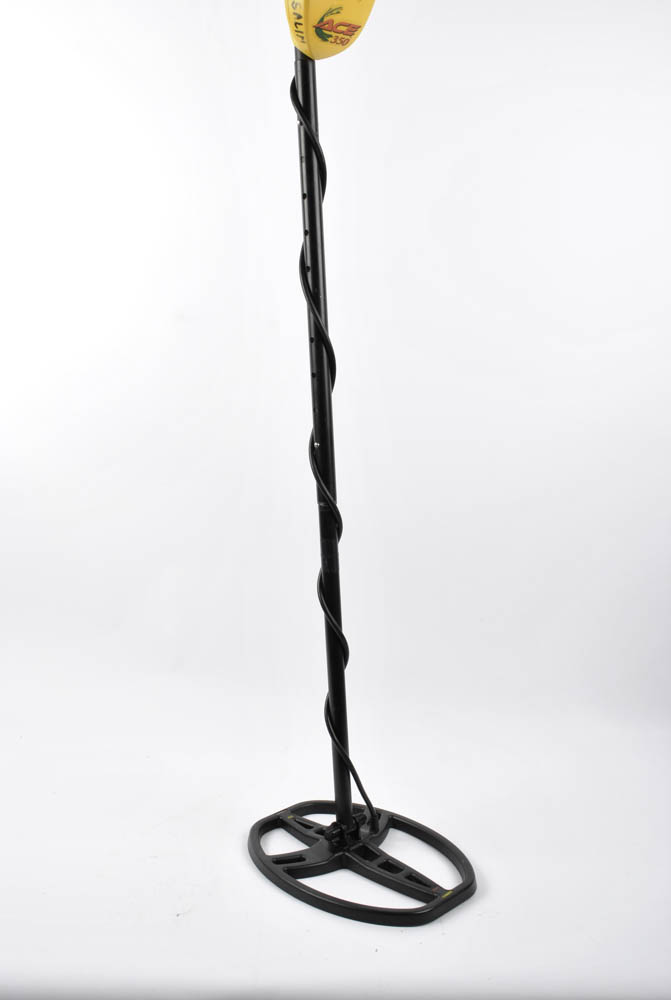 Garrett Ace 350 Metal Detector