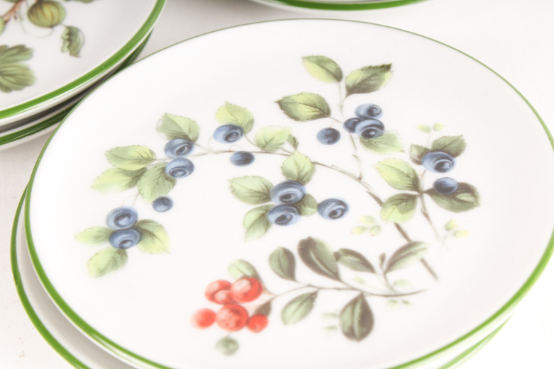 Porcelain Plates Featuring Meissen and More