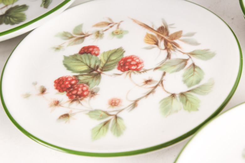 Porcelain Plates Featuring Meissen and More