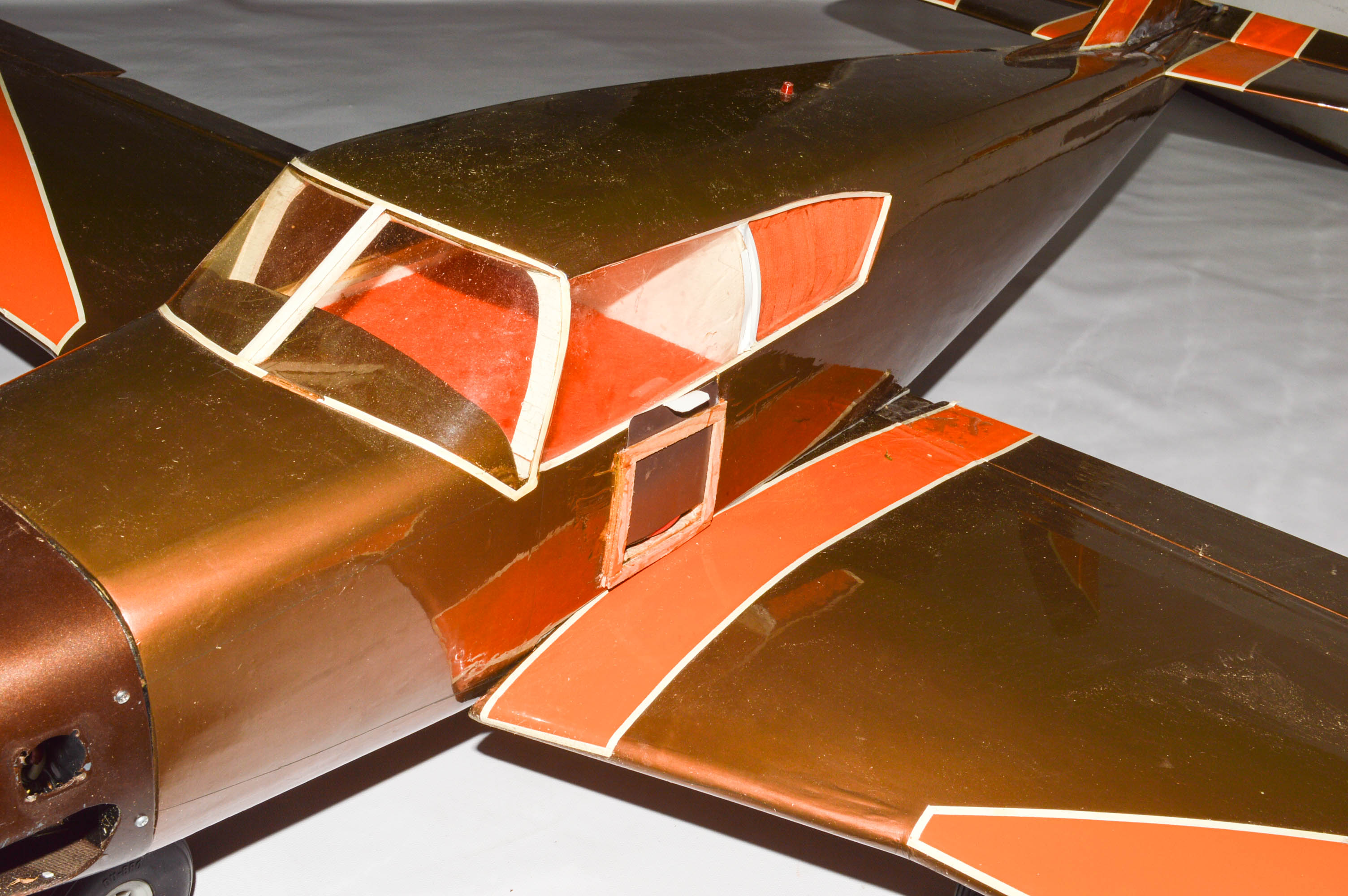 Radio Controlled Piper Comanche 6-Foot Wingspan Model Airplane