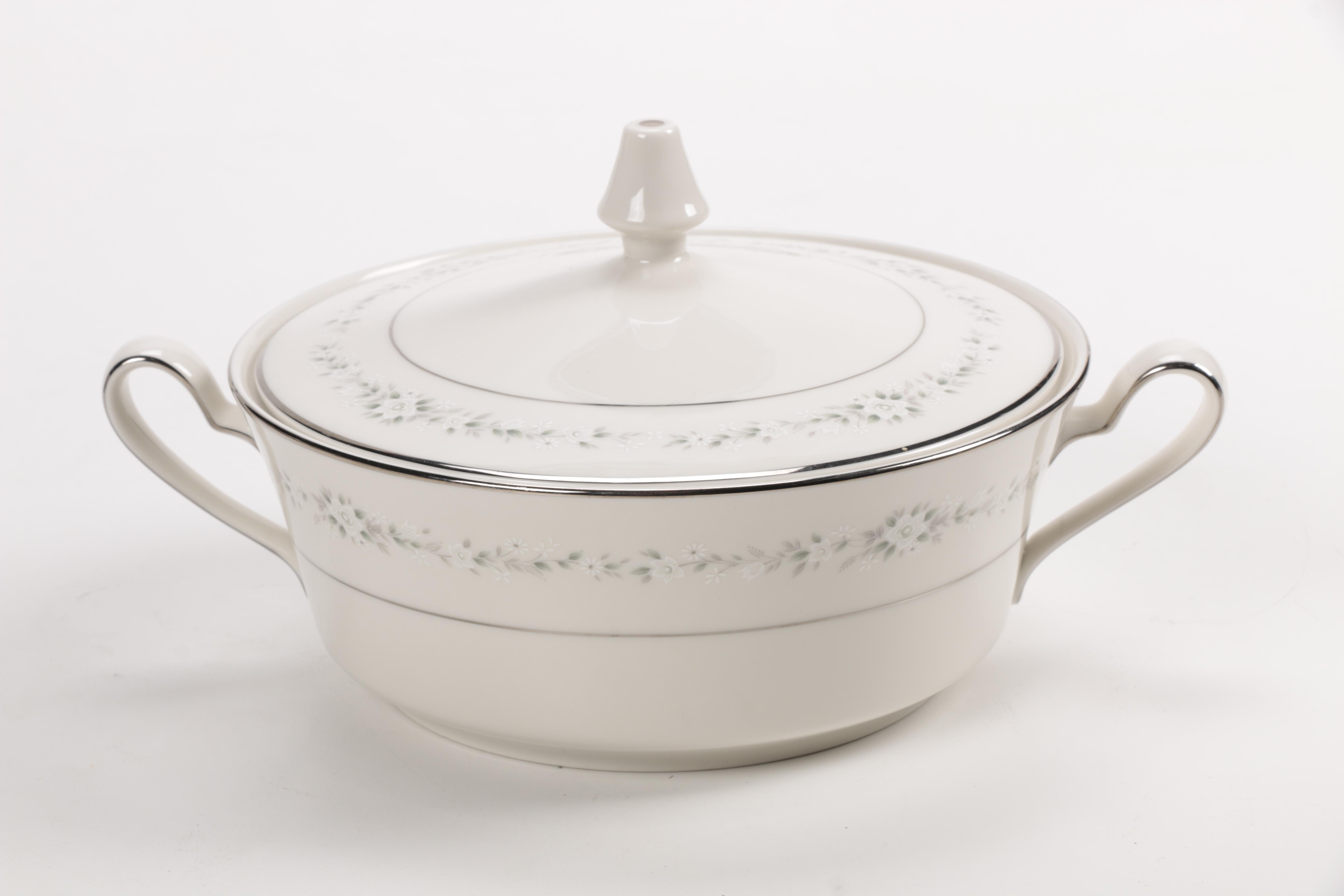 Noritake Ivory China "Heather" Set