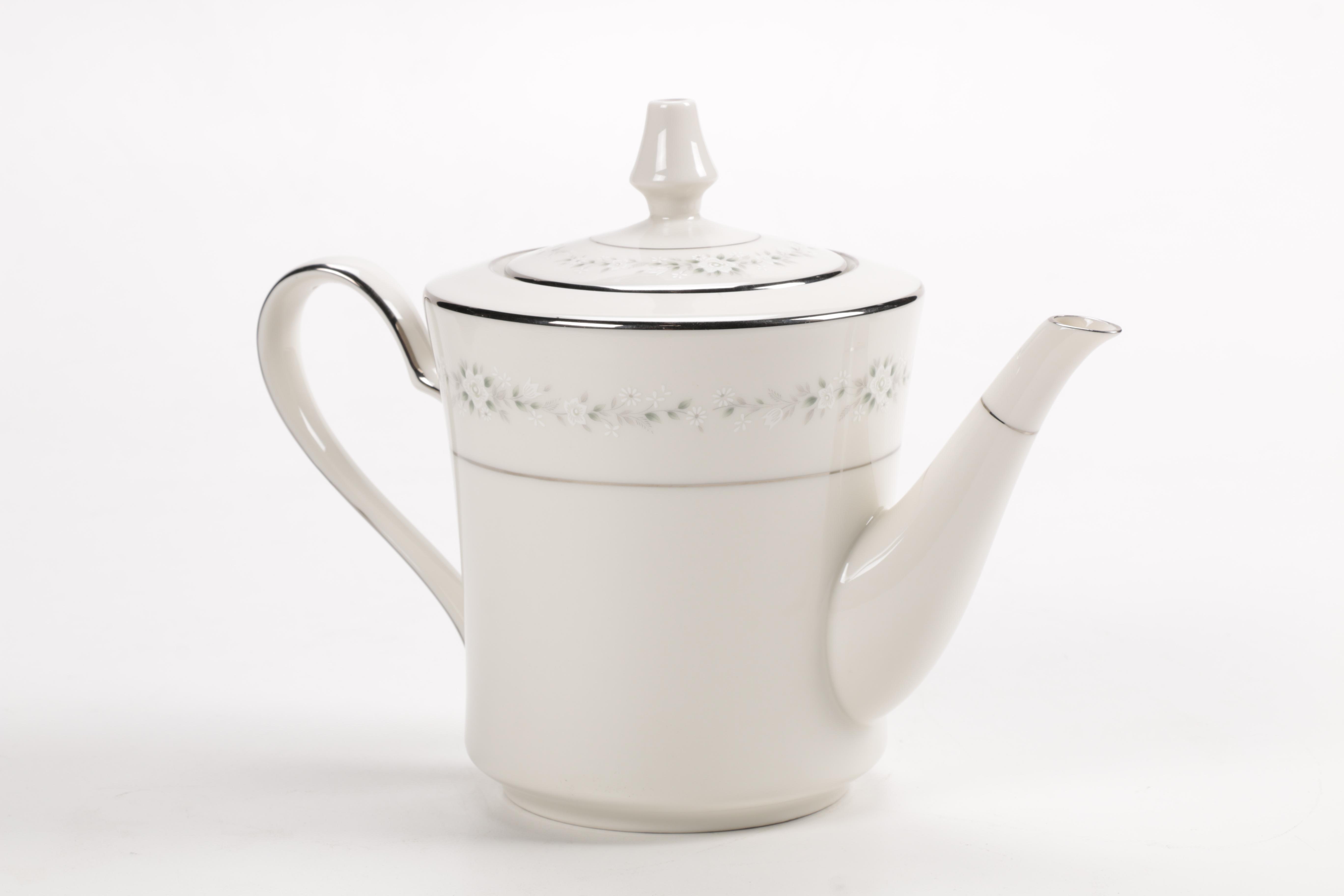 Noritake Ivory China "Heather" Set