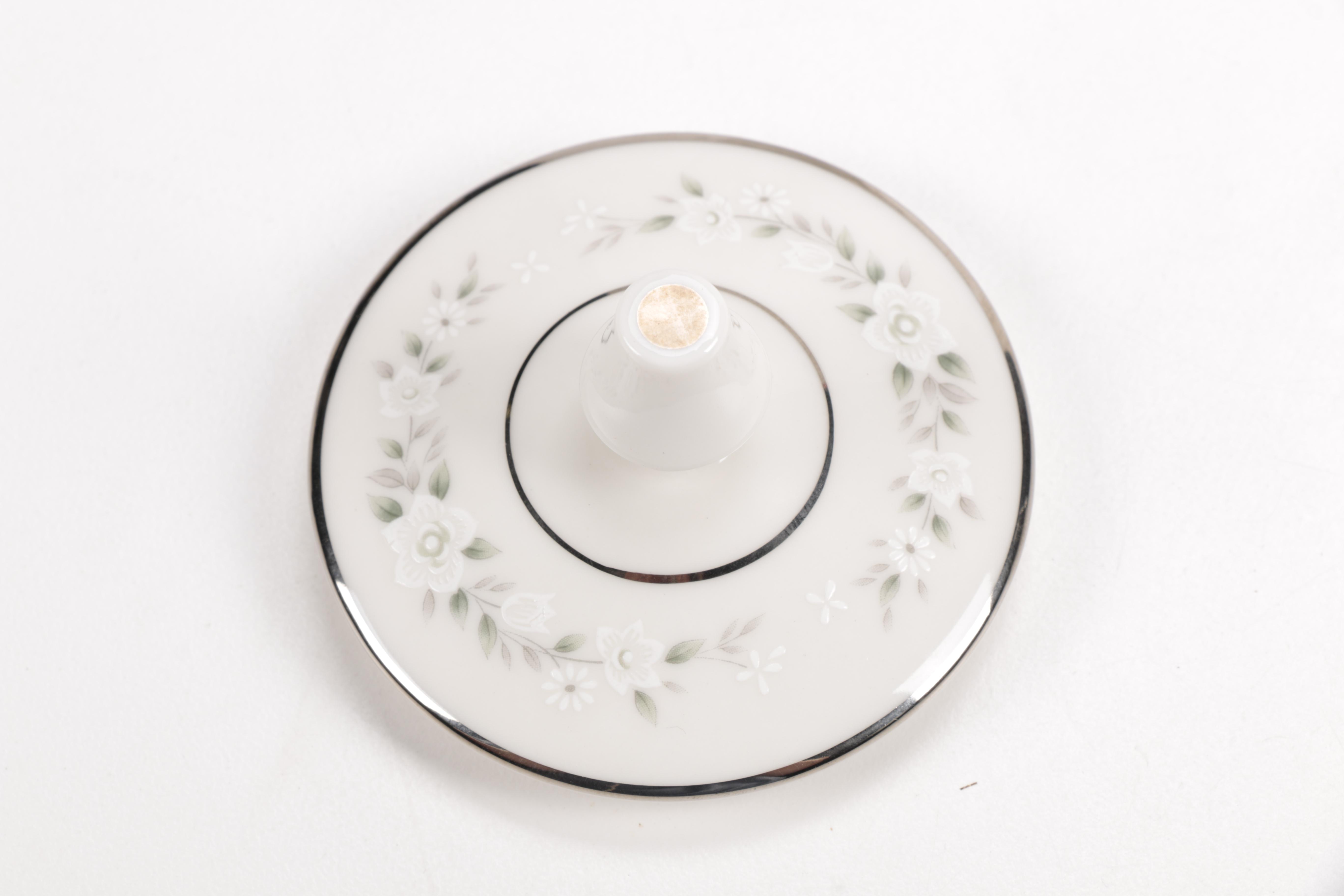 Noritake Ivory China "Heather" Set