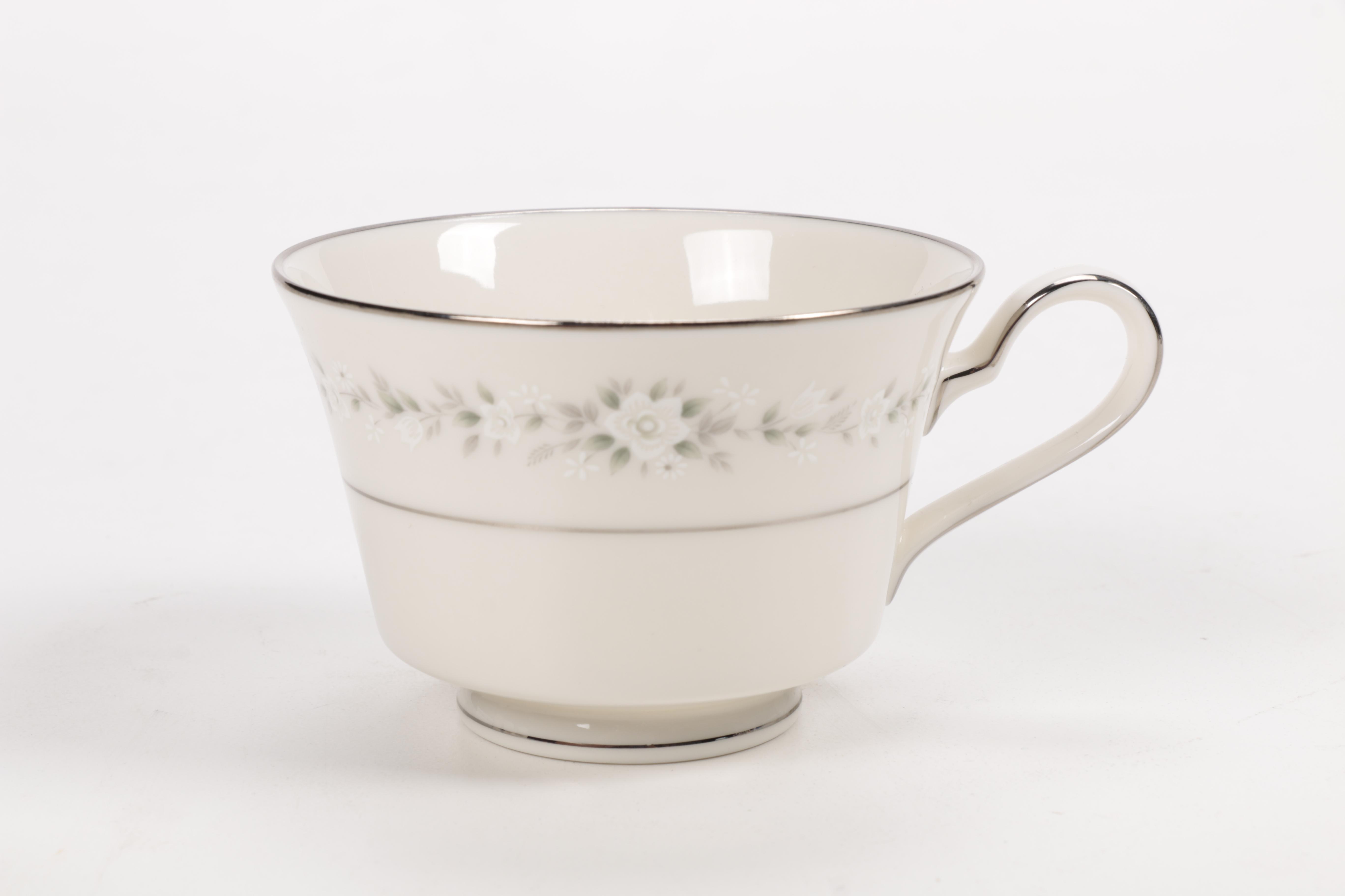 Noritake Ivory China "Heather" Set