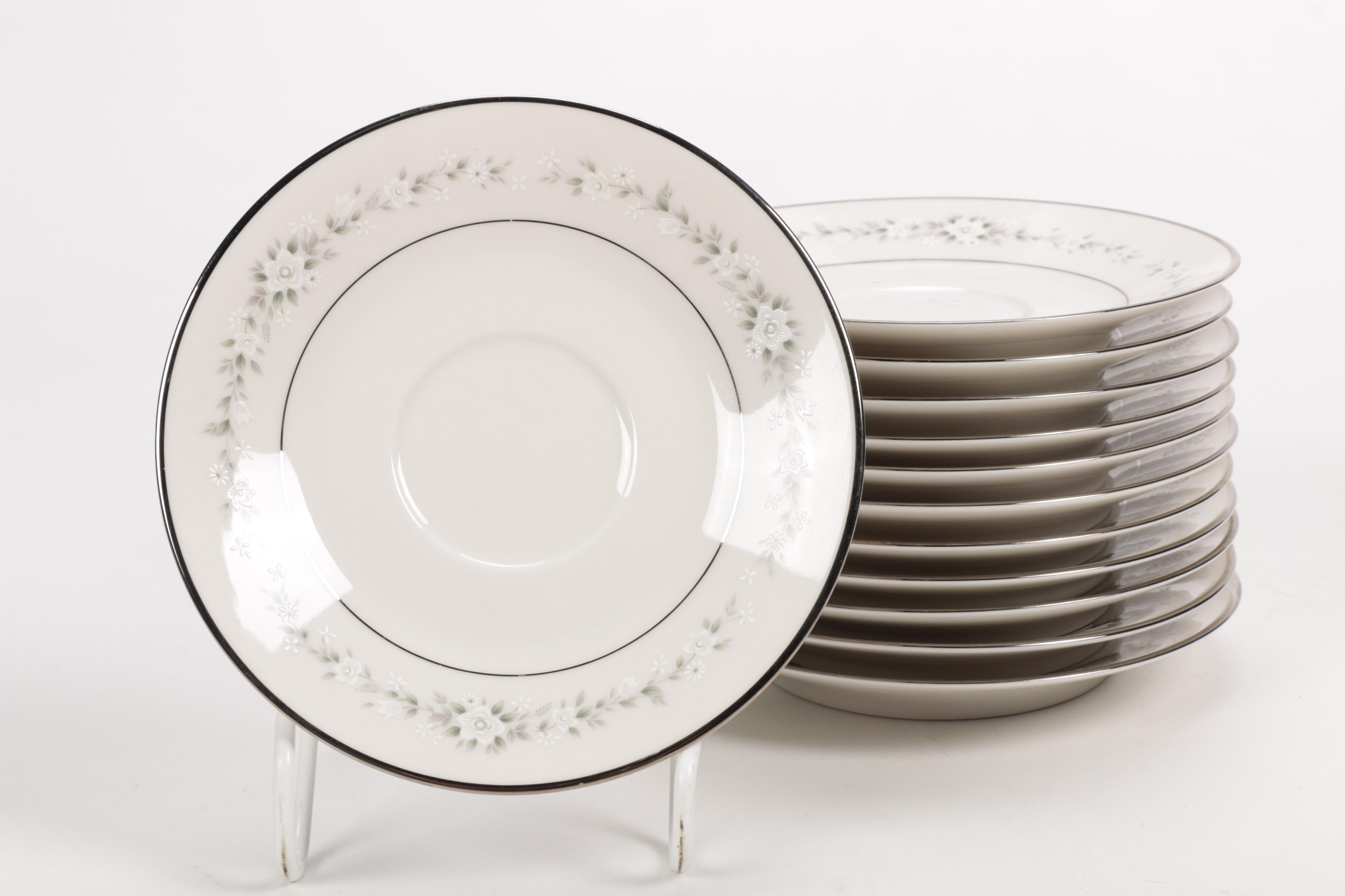Noritake Ivory China "Heather" Set