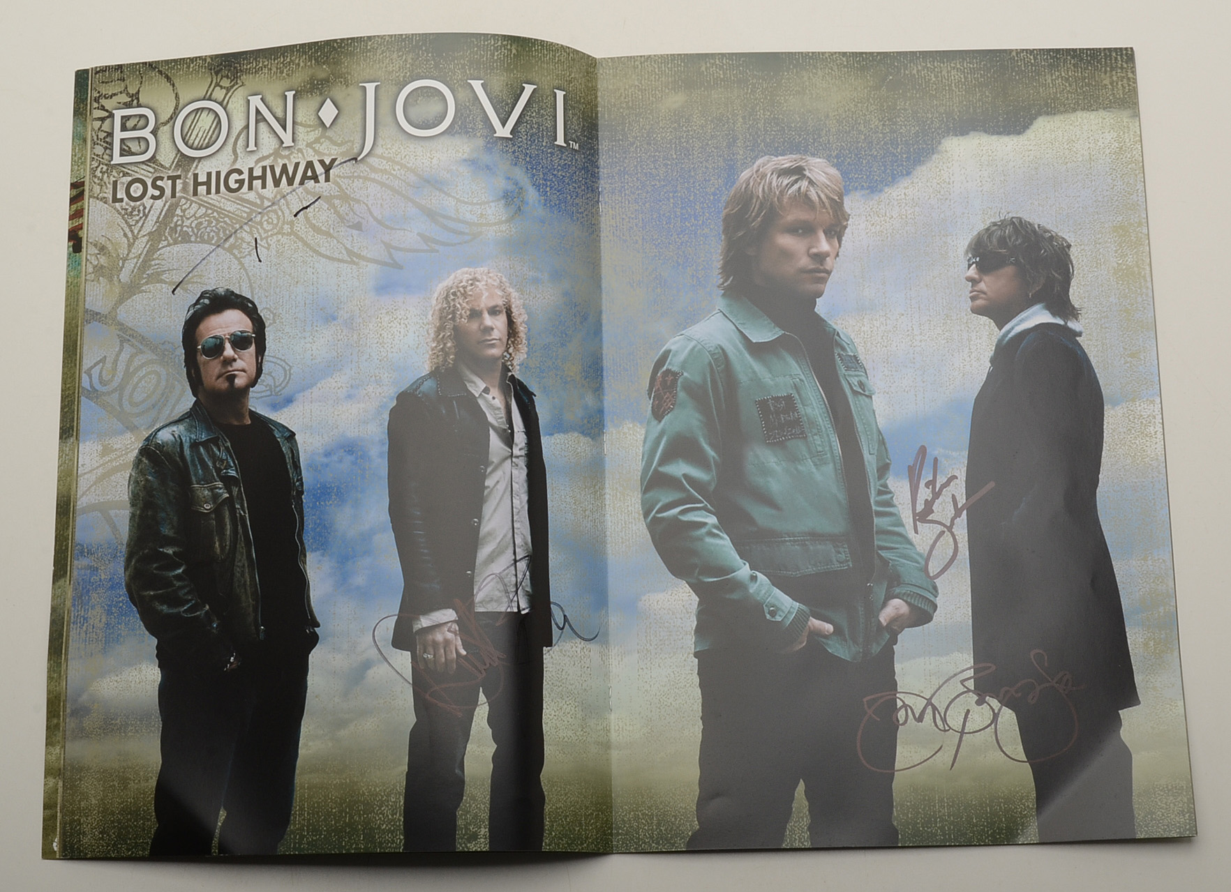 2007-2008 Bon Jovi Signed "Lost Highway" Concert Tour Book