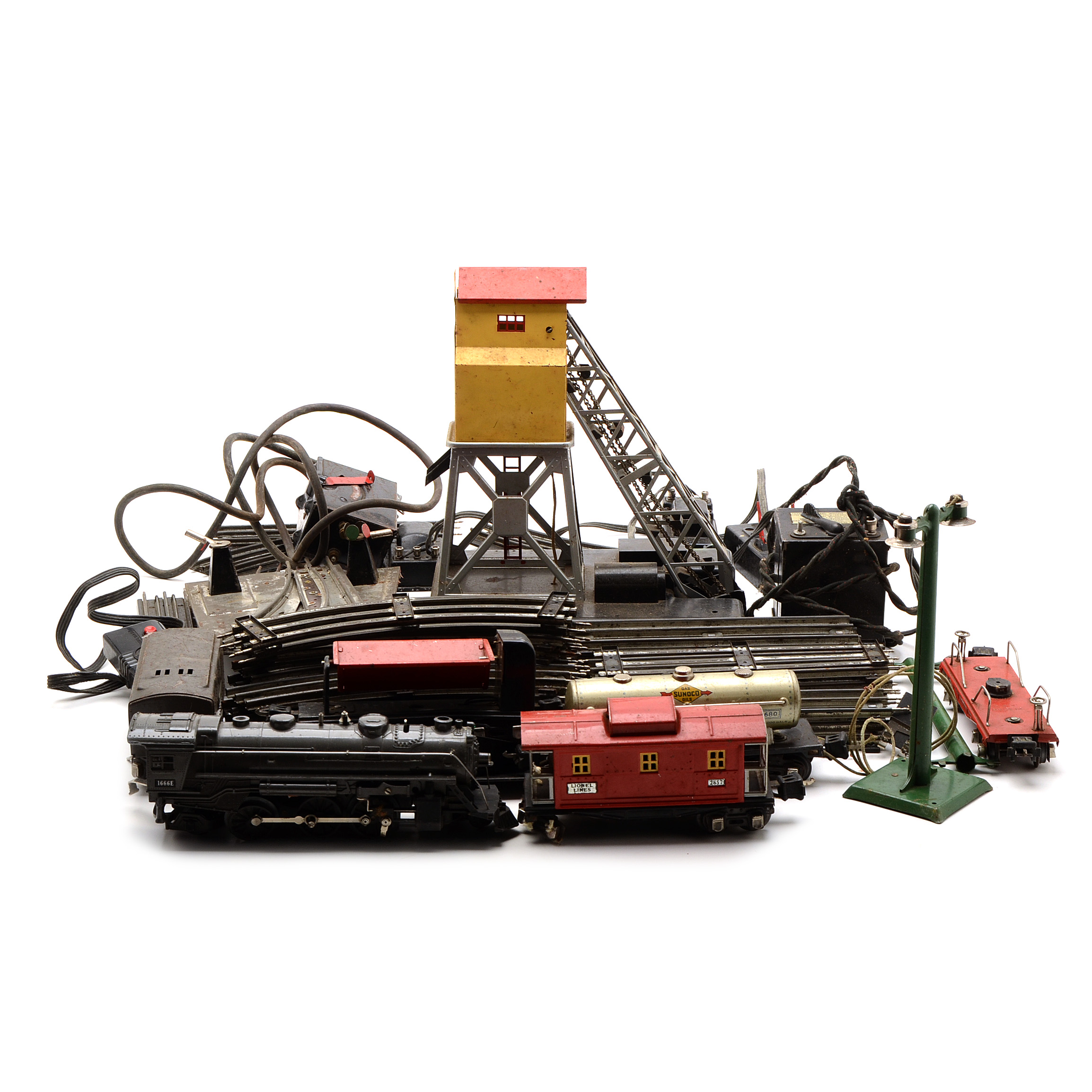 Vintage Lionel 1666E Locomotive with Coal Loader