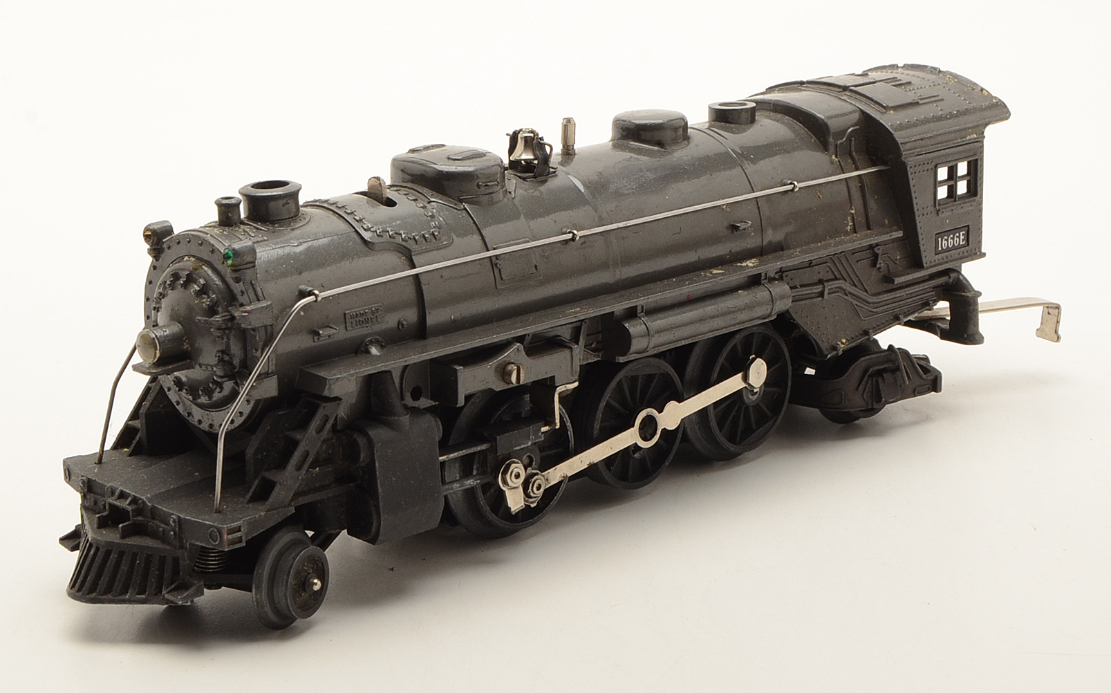 Vintage Lionel 1666E Locomotive with Coal Loader