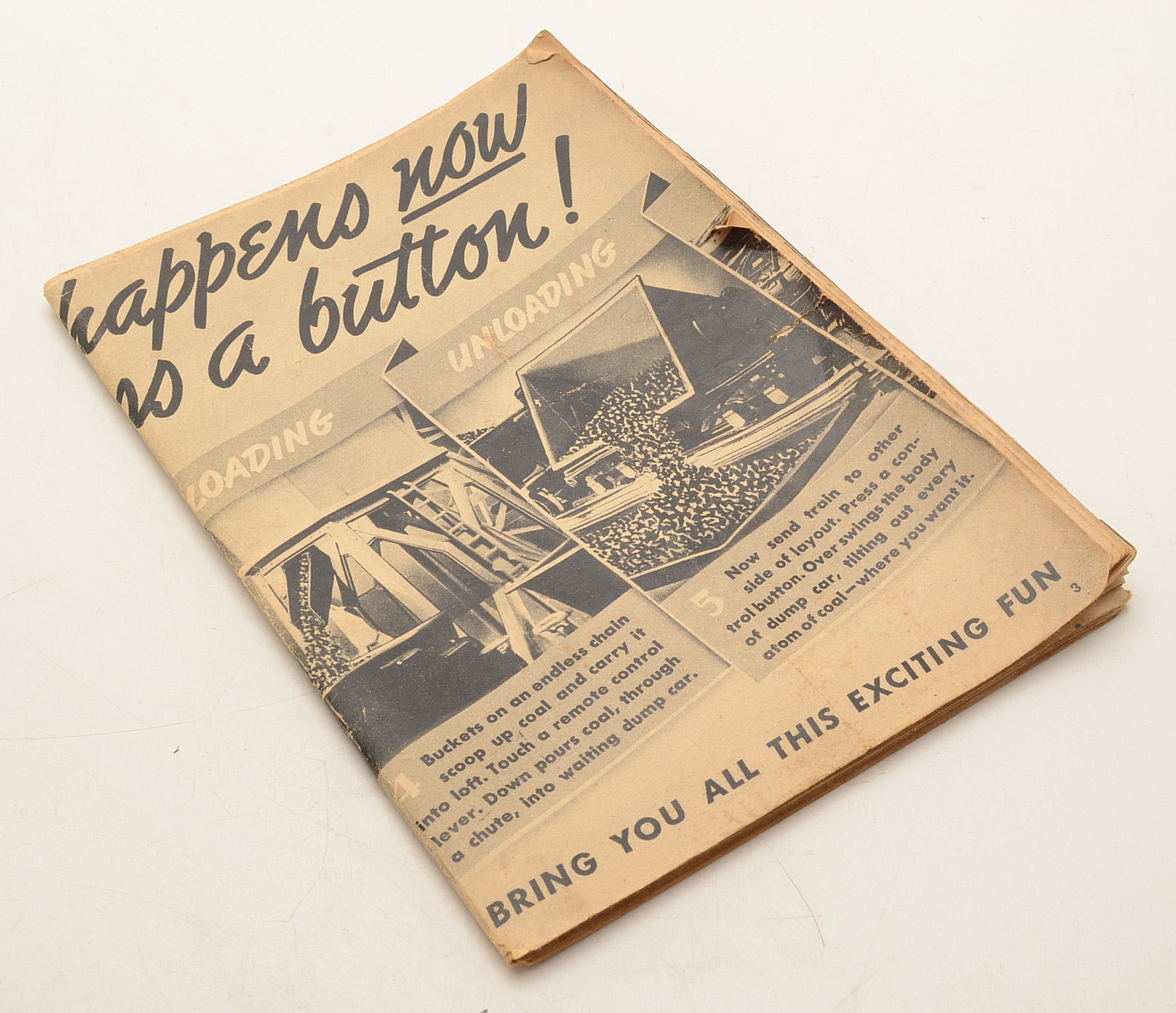 Vintage Lionel 1666E Locomotive with Coal Loader