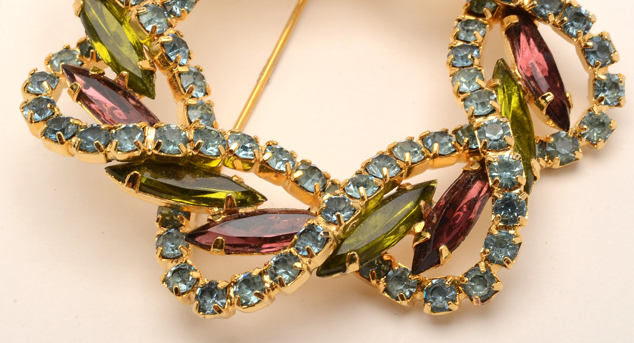 Vintage Rhinestone Costume Brooch