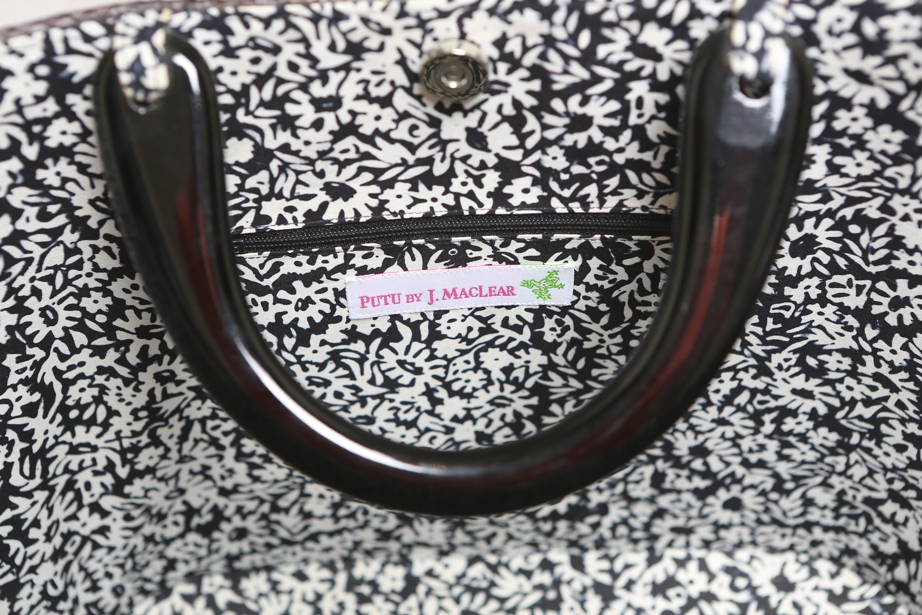 Tote, Sun Hat and Vera Bradley Travel Cube