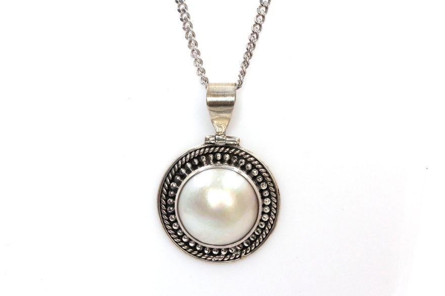 Sterling Silver Mabé Pearl Pendant Necklace
