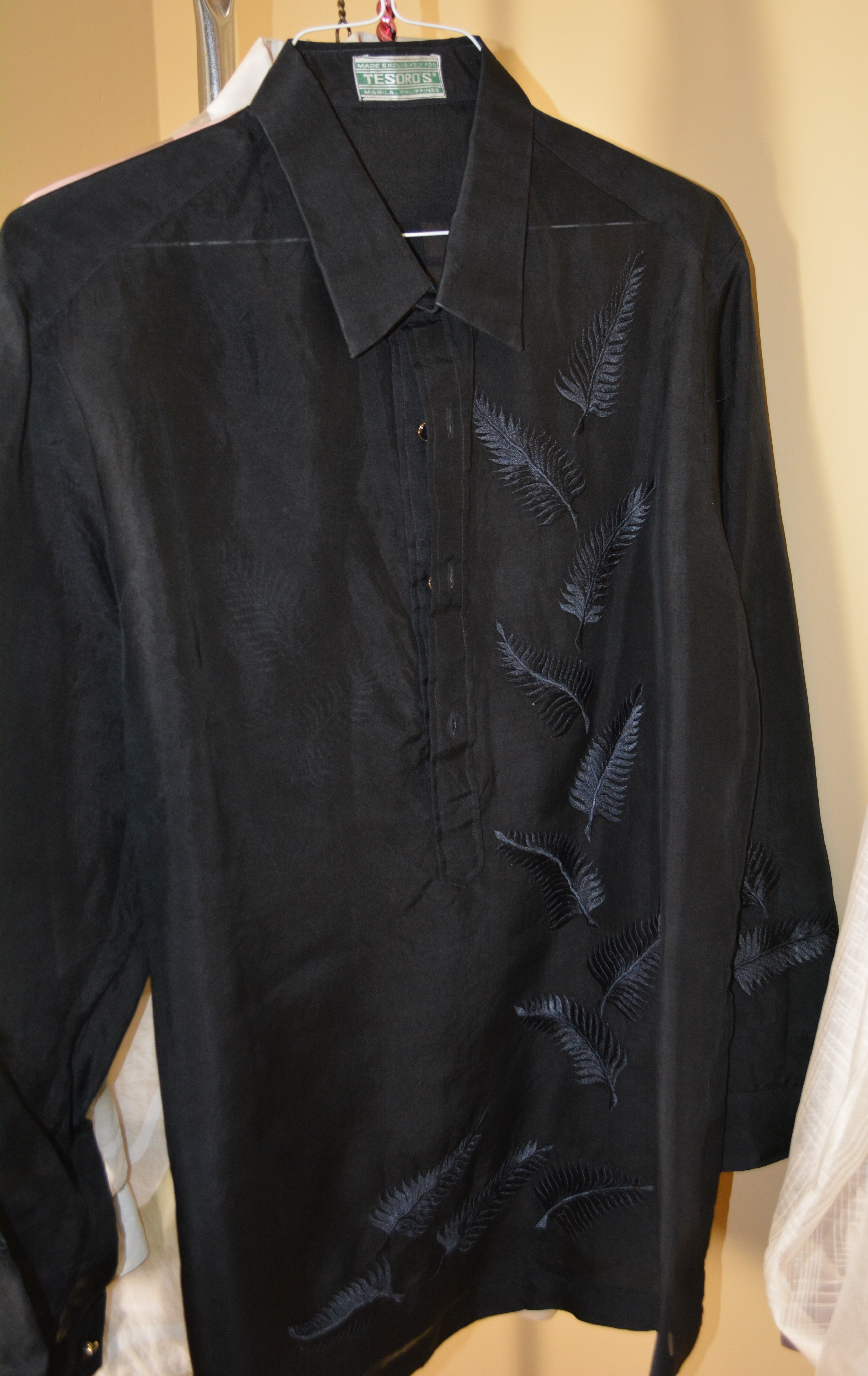 Men's Traditional Philippine Barong Tagalo Shirt Collection