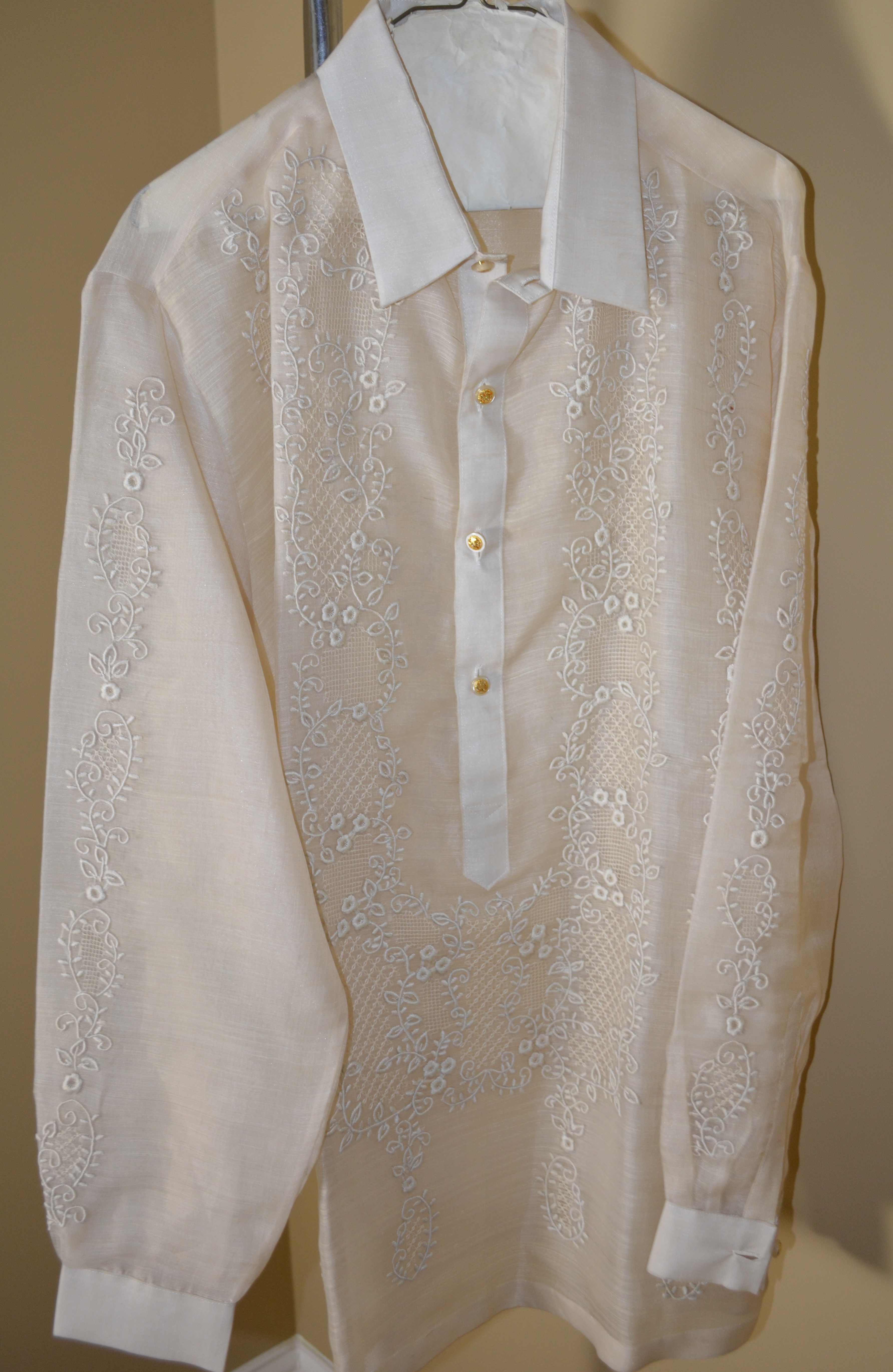 Men's Traditional Philippine Barong Tagalo Shirt Collection